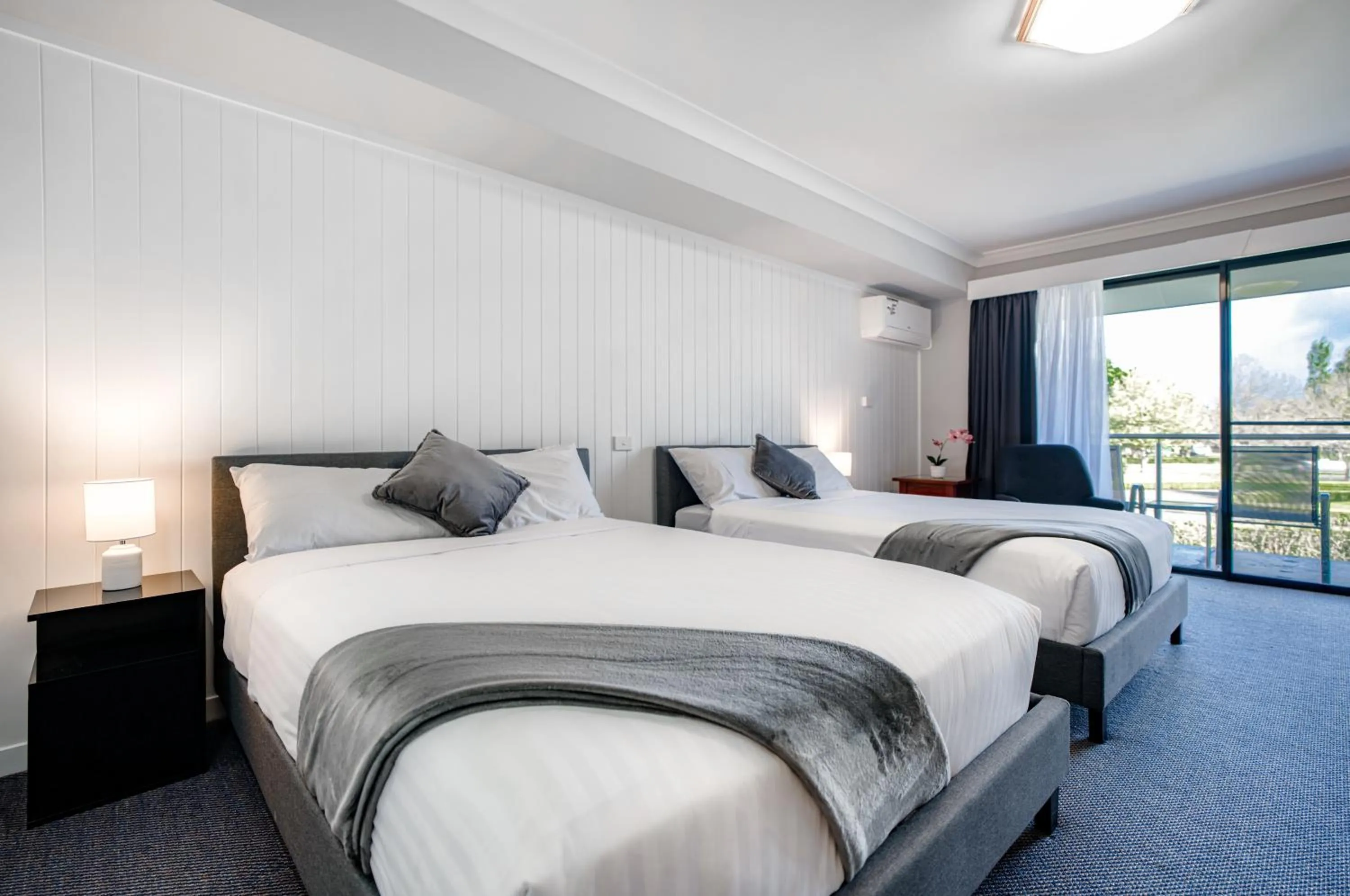 Bed in Panorama Hotel St Helens