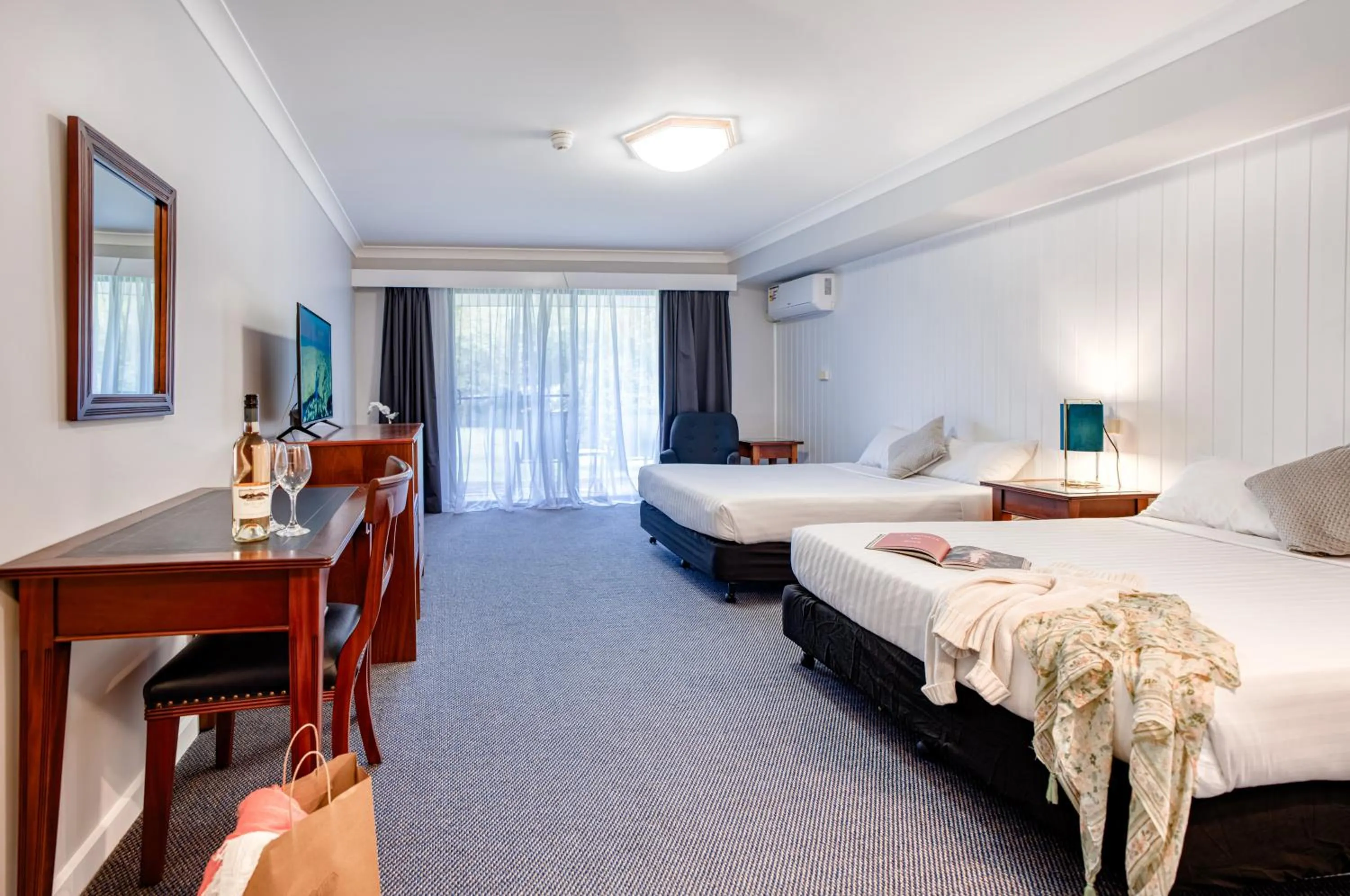 Bed in Panorama Hotel St Helens