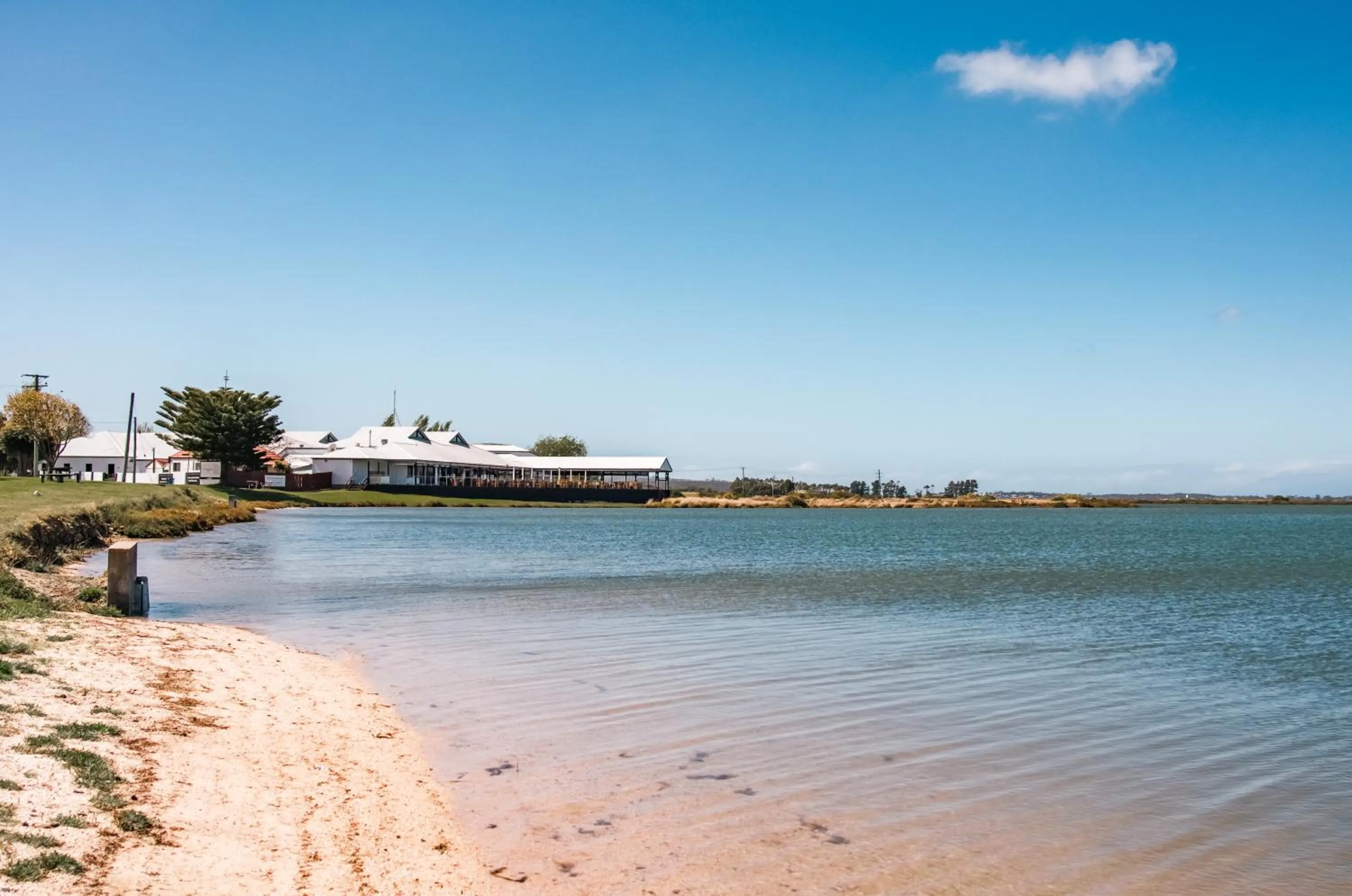 Property building in Panorama Hotel St Helens