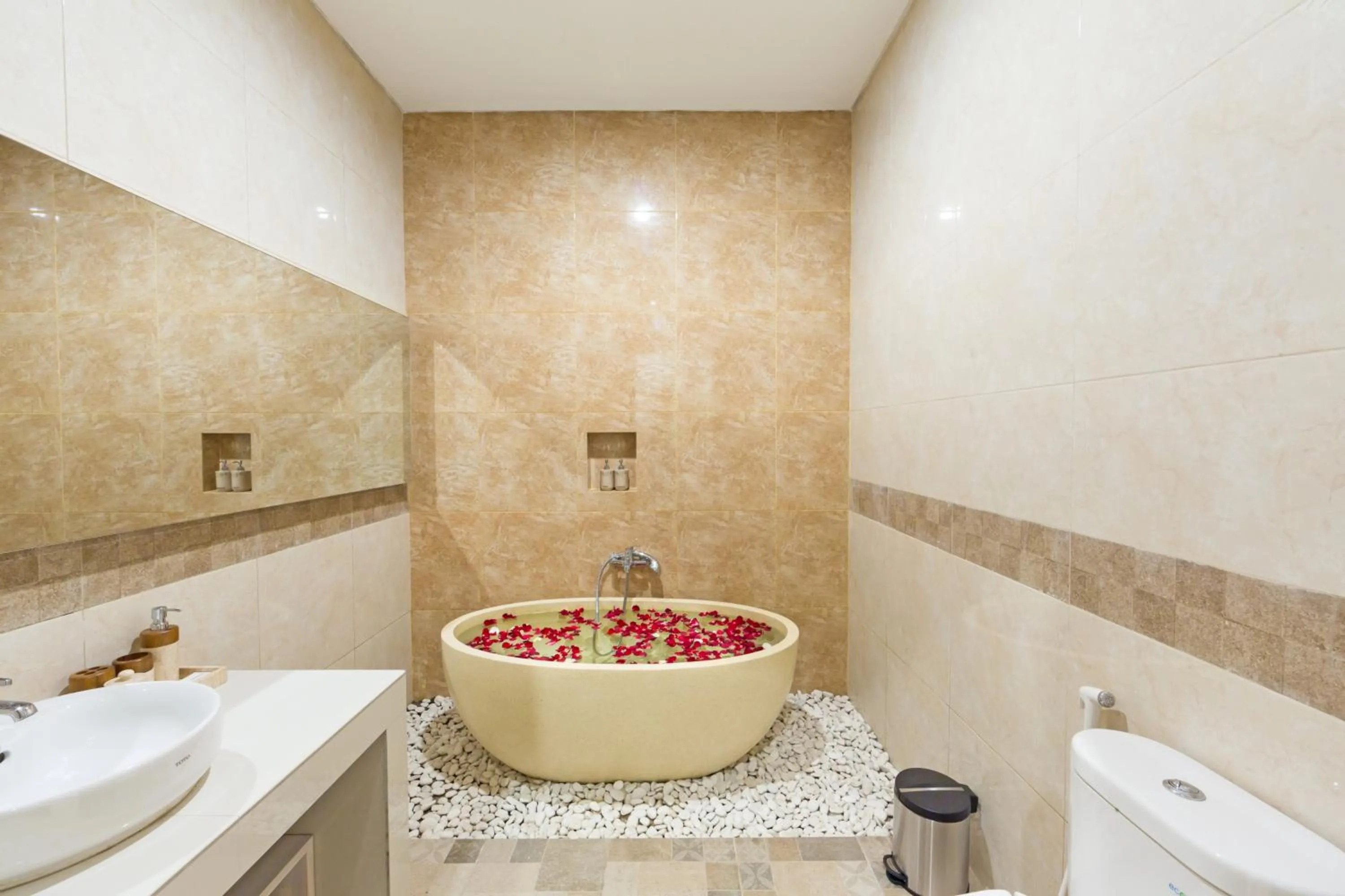 Bathroom in Paisa Seminyak Living