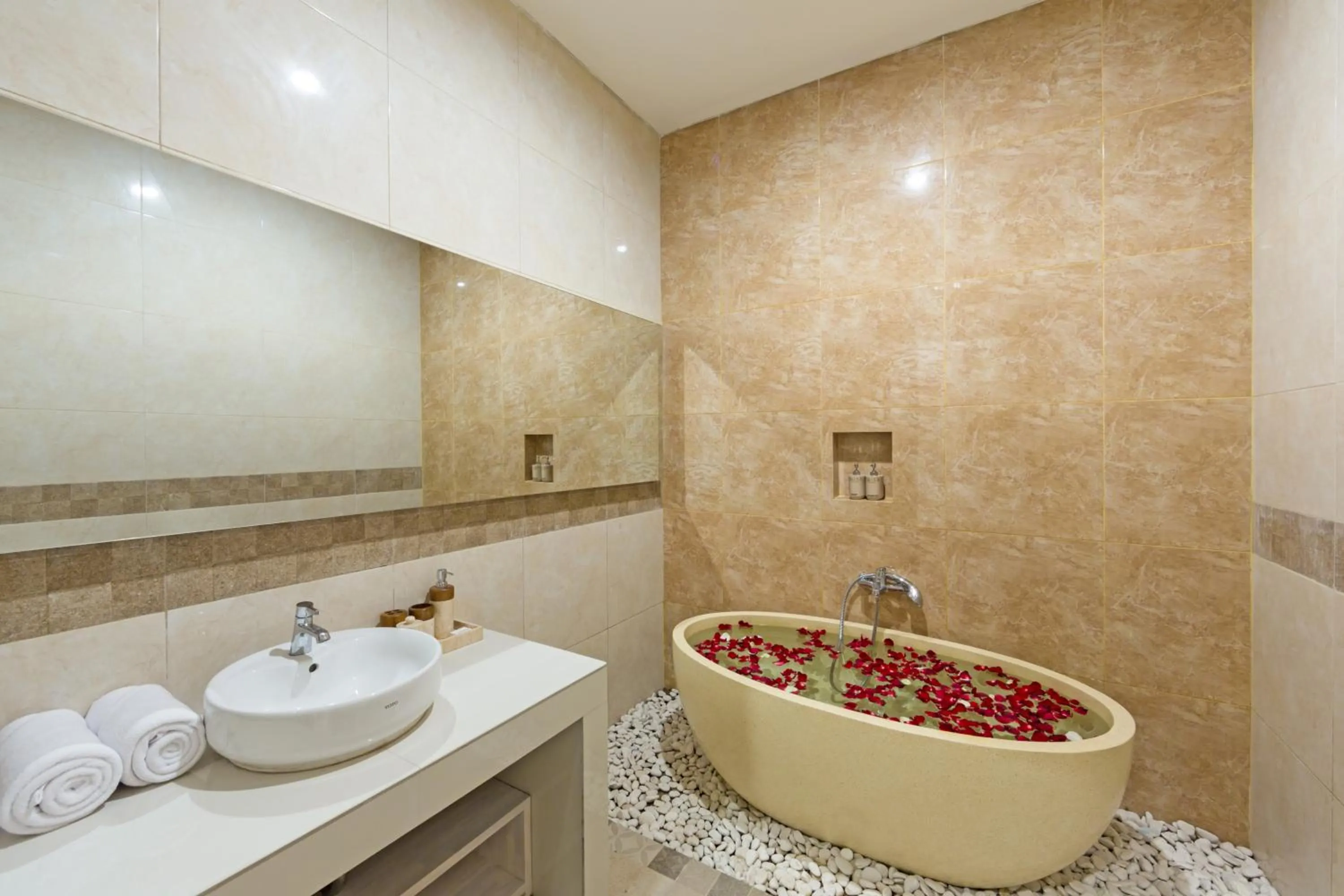 Bathroom in Paisa Seminyak Living