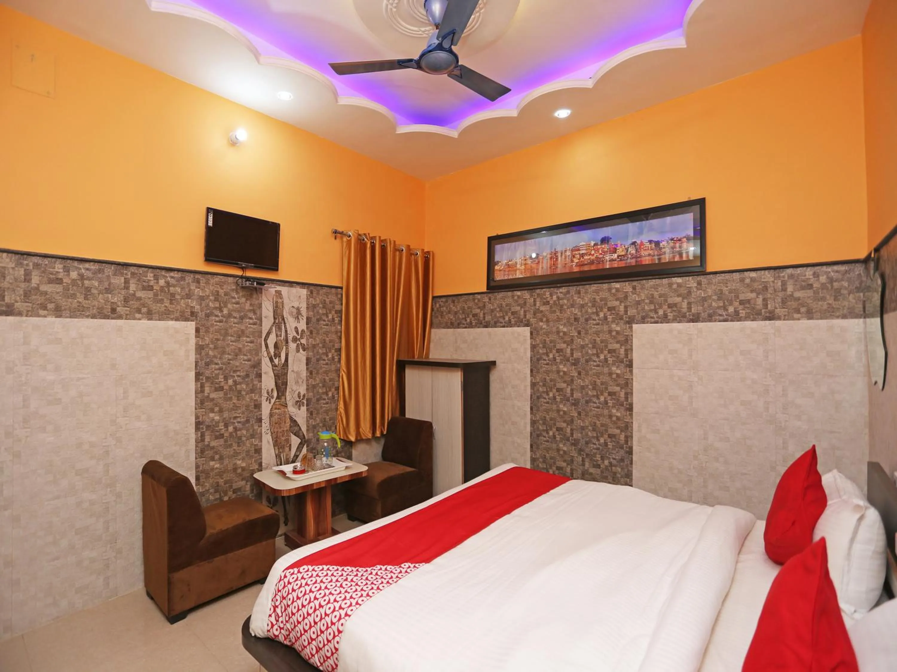 Bedroom, Bed in Hotel Bachchan Palace