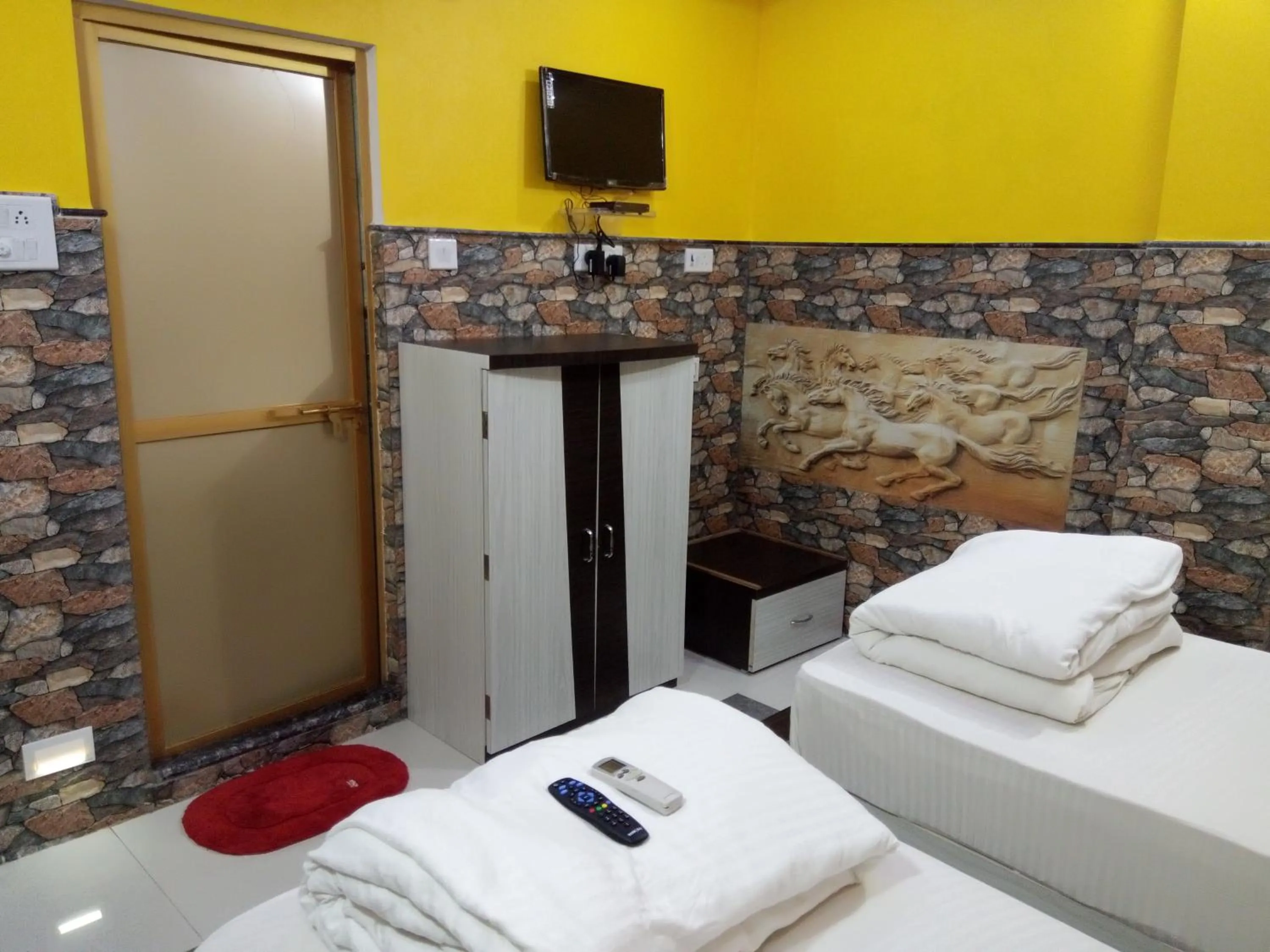 Bed in Hotel Bachchan Palace