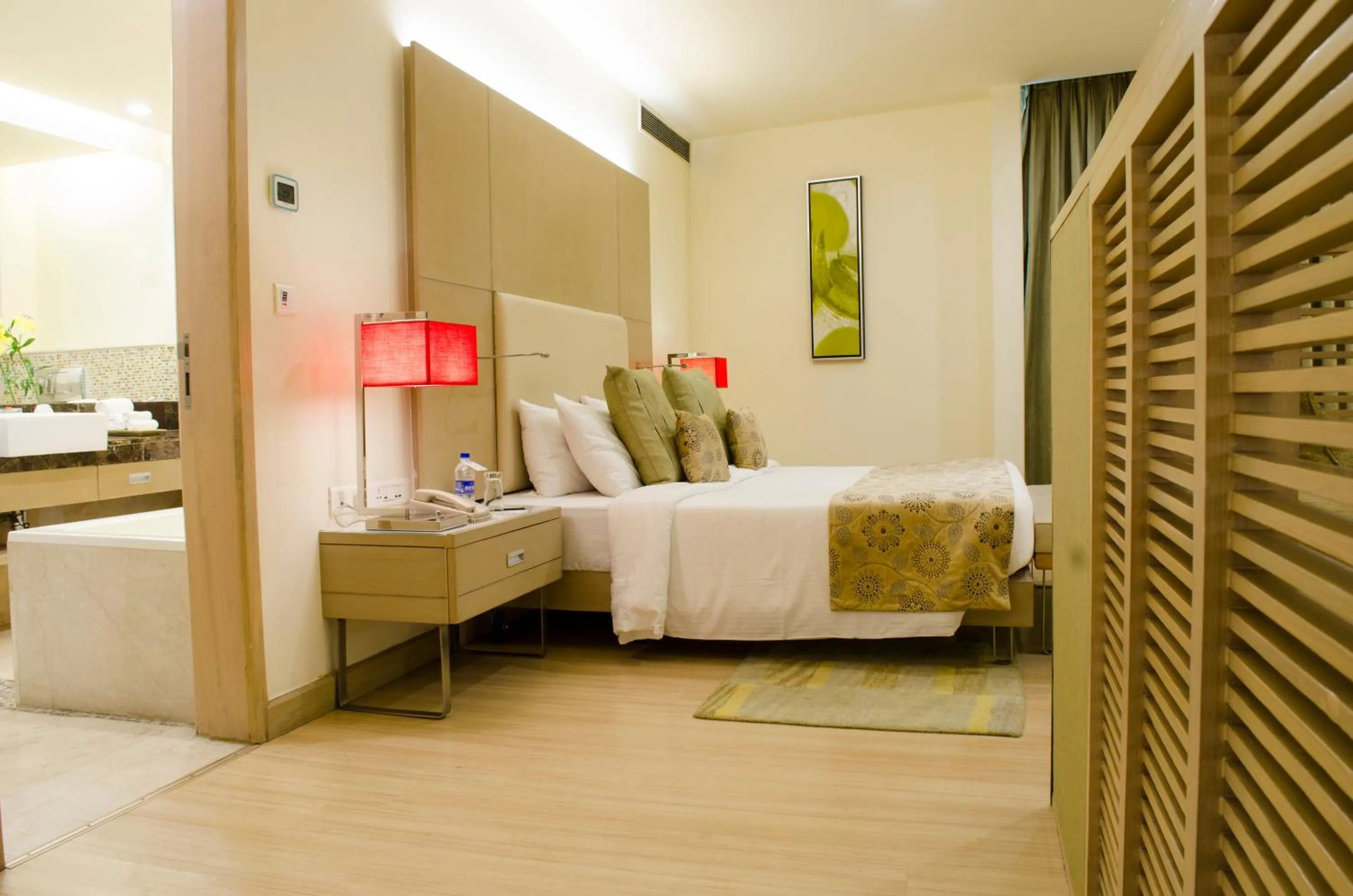 Bedroom, Bed in Radisson Blu Hotel, Greater Noida