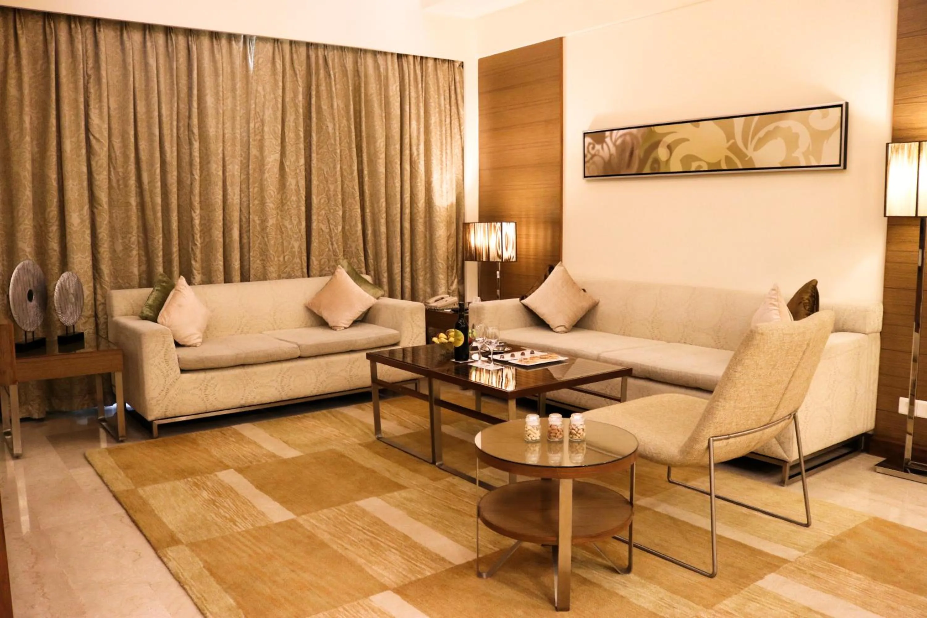 Living room in Radisson Blu Hotel, Greater Noida