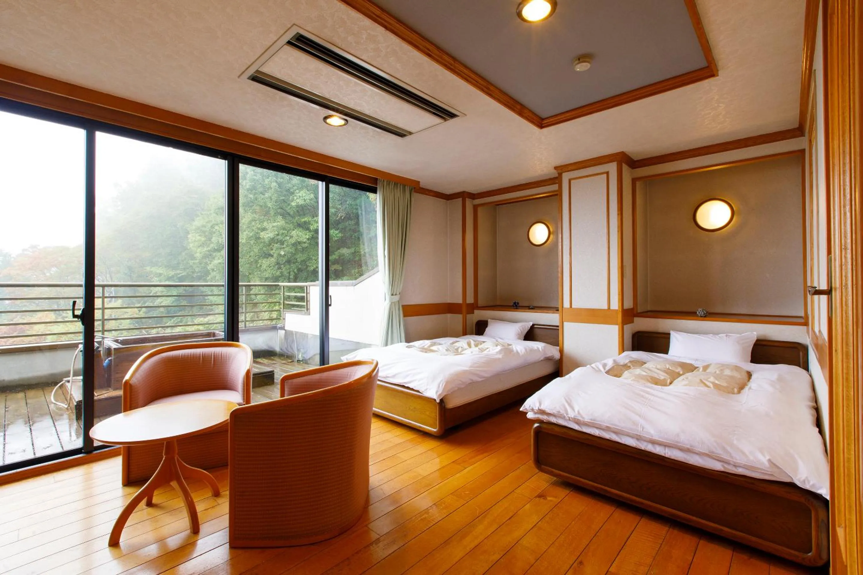 Photo of the whole room, Bed in Wakamiro