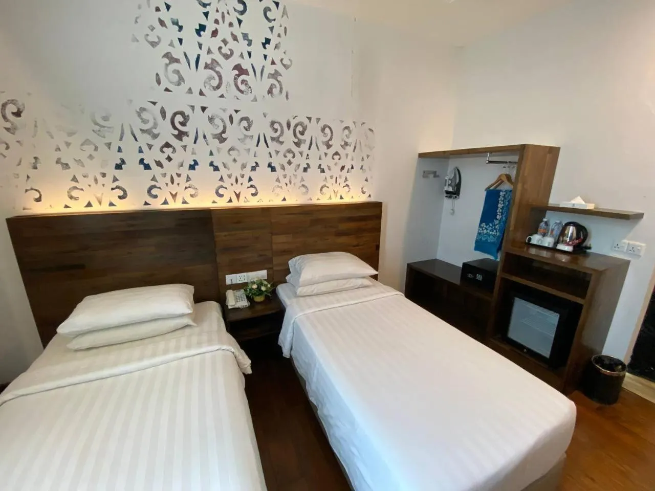 Bedroom, Bed in Serapi Hotel