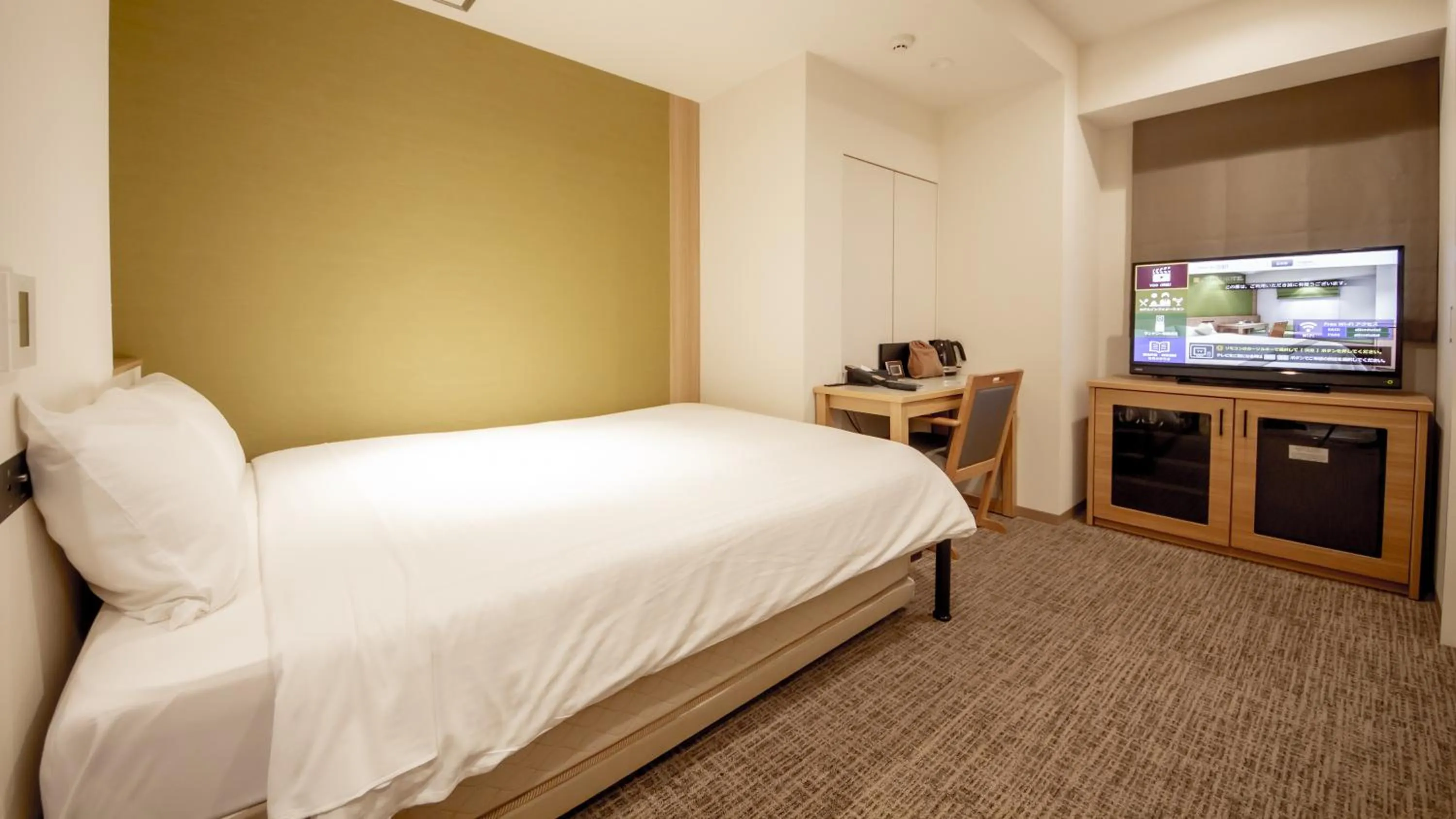 Photo of the whole room, Bed in Compass Hotel Nagoya