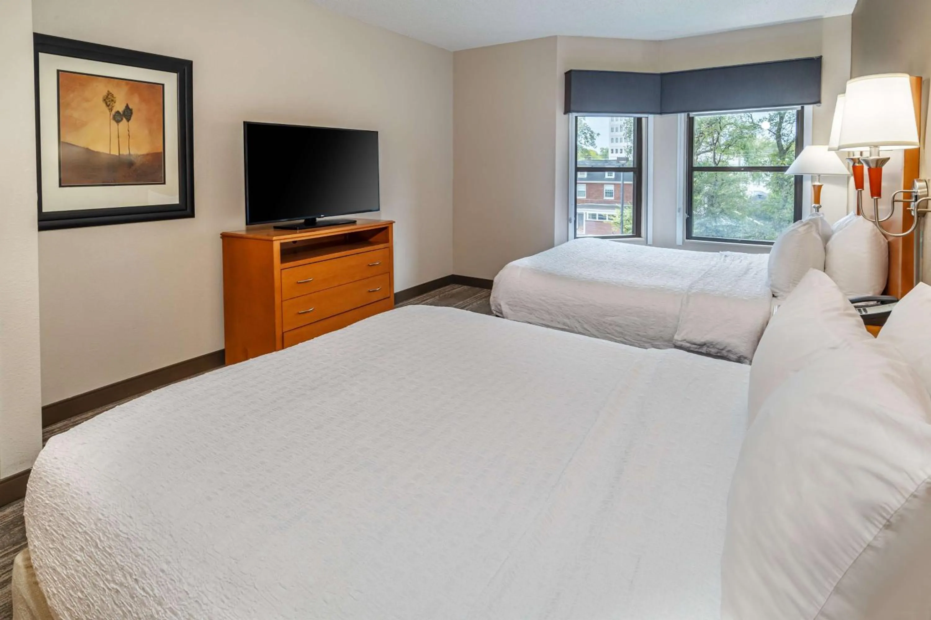 Bed in Hampton Inn & Suites Nashville-Vanderbilt-Elliston Place