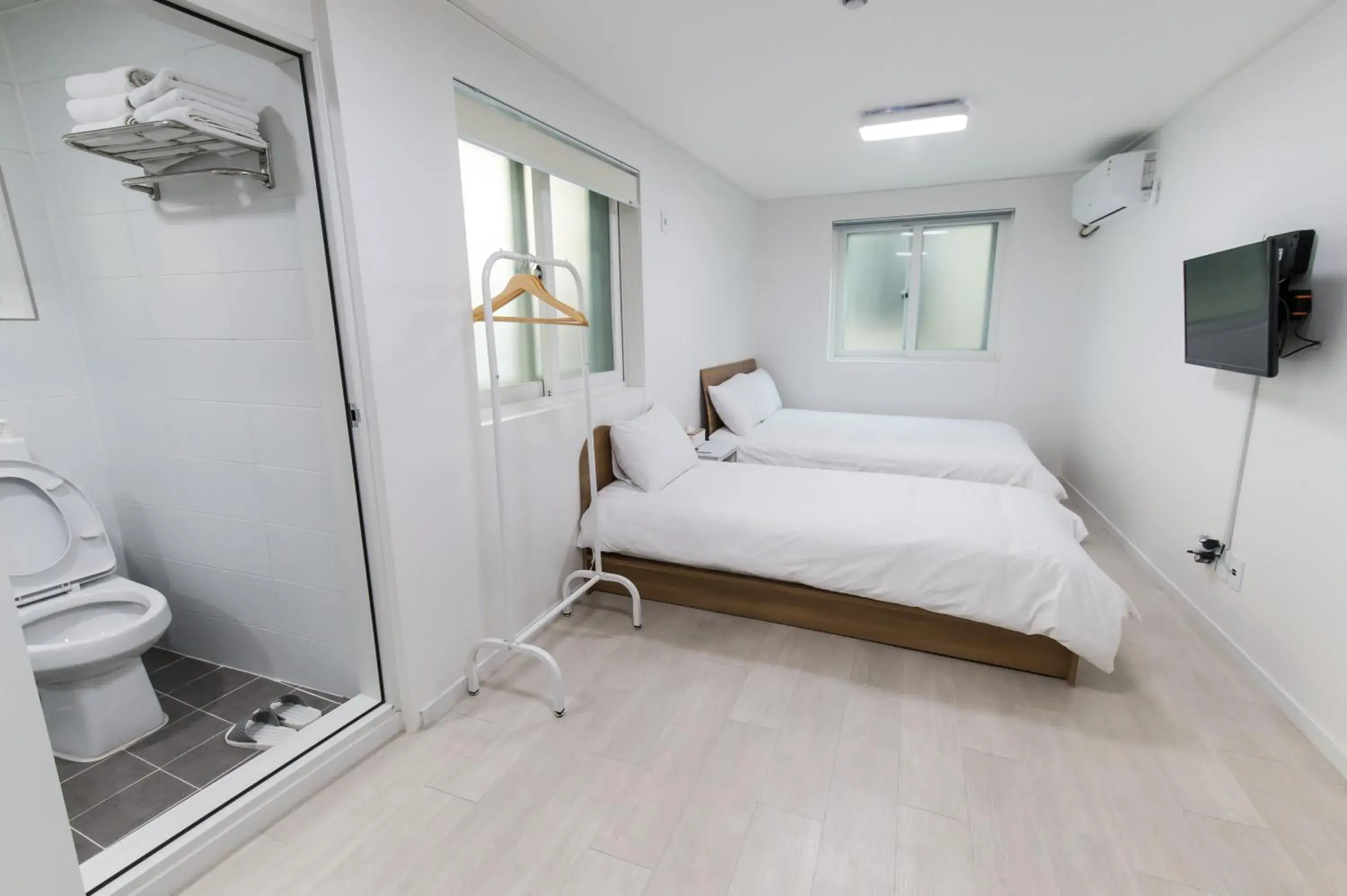 Twin Room in Kpop Haus Twin Room in Kpop Haus