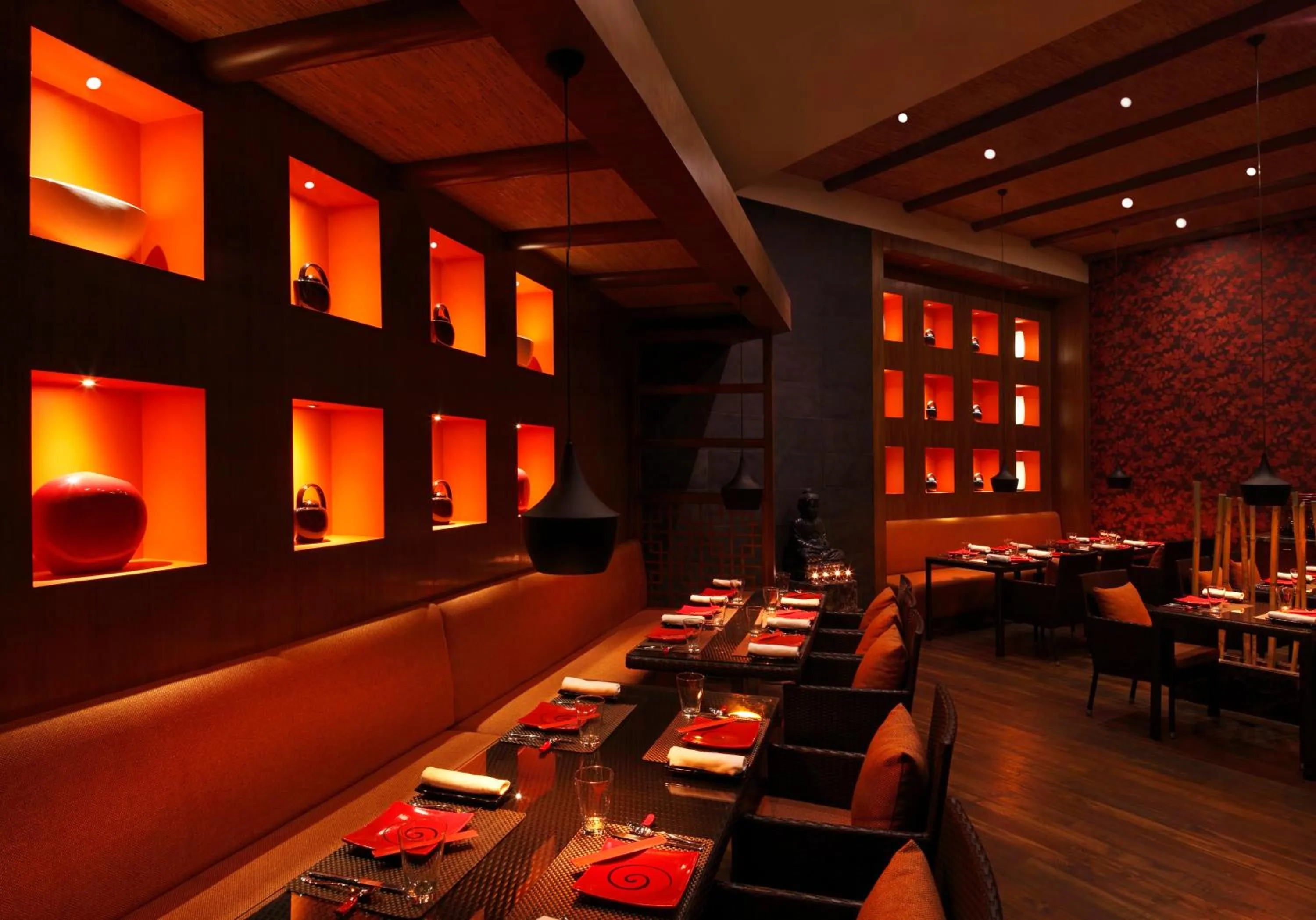 Restaurant/places to eat in Lemon Tree Premier, Jaipur