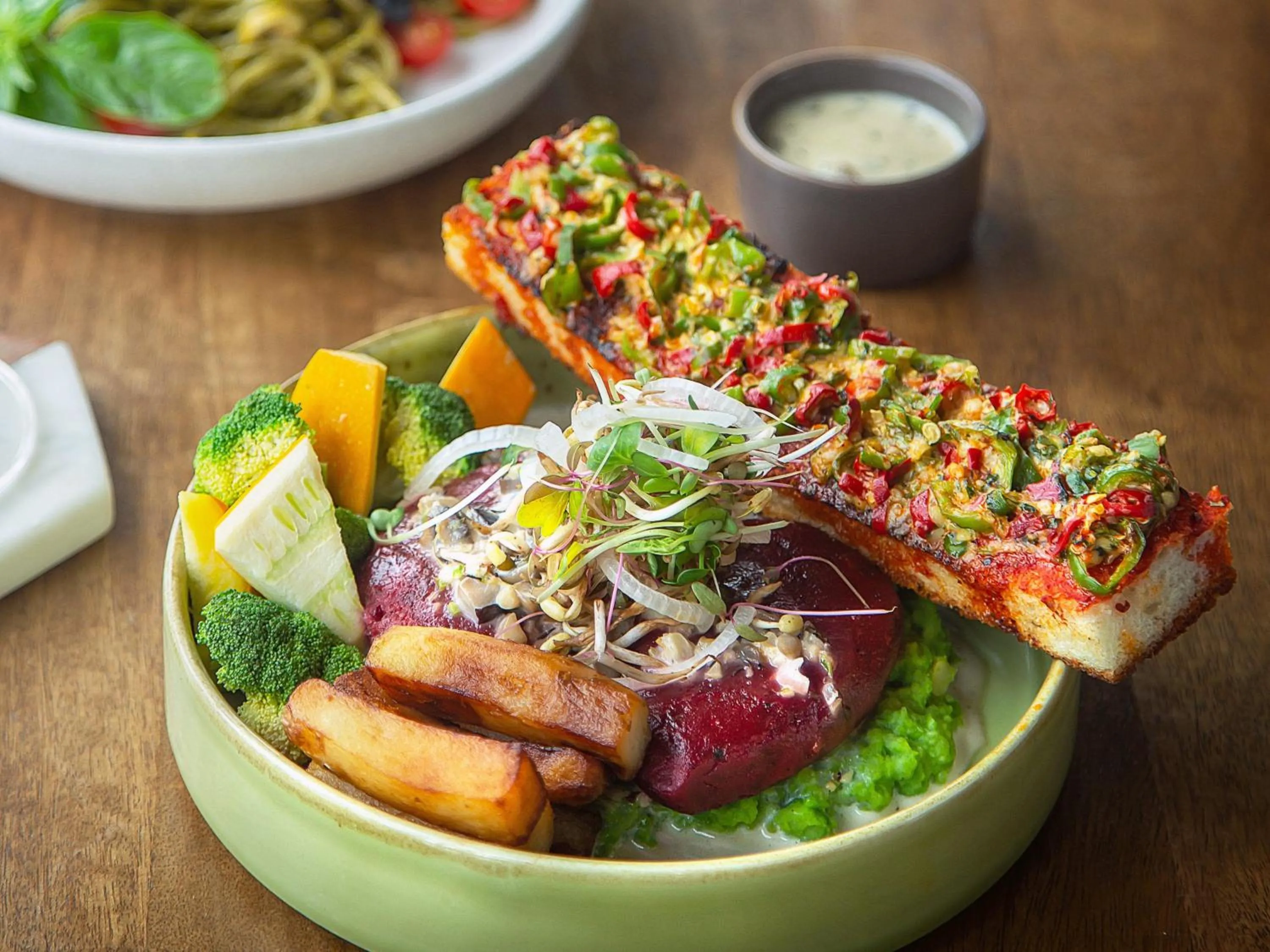 Restaurant/places to eat in Lemon Tree Premier, Jaipur