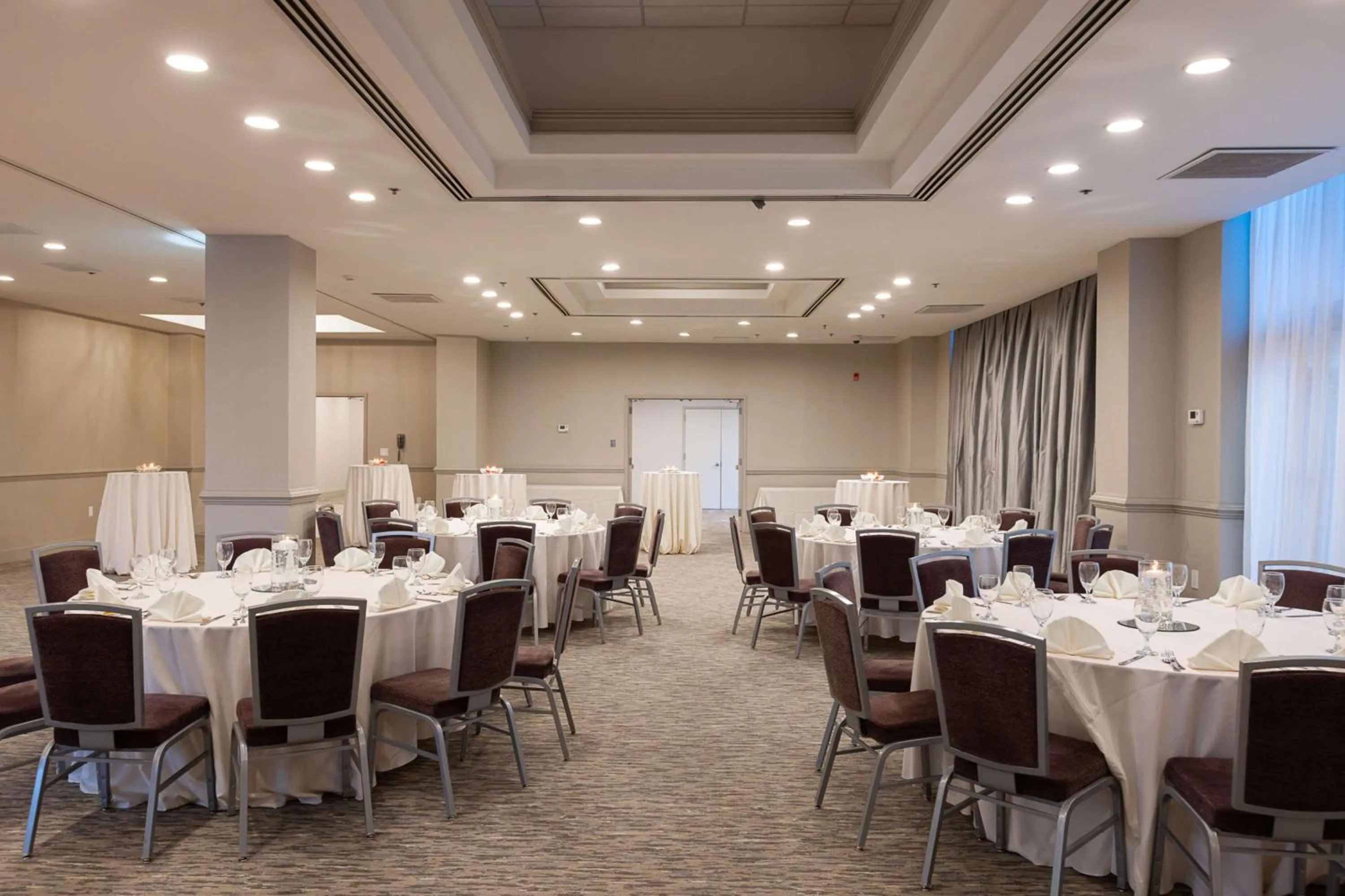 Meeting/conference room in Inn at the Colonnade Baltimore - A DoubleTree by Hilton Hotel