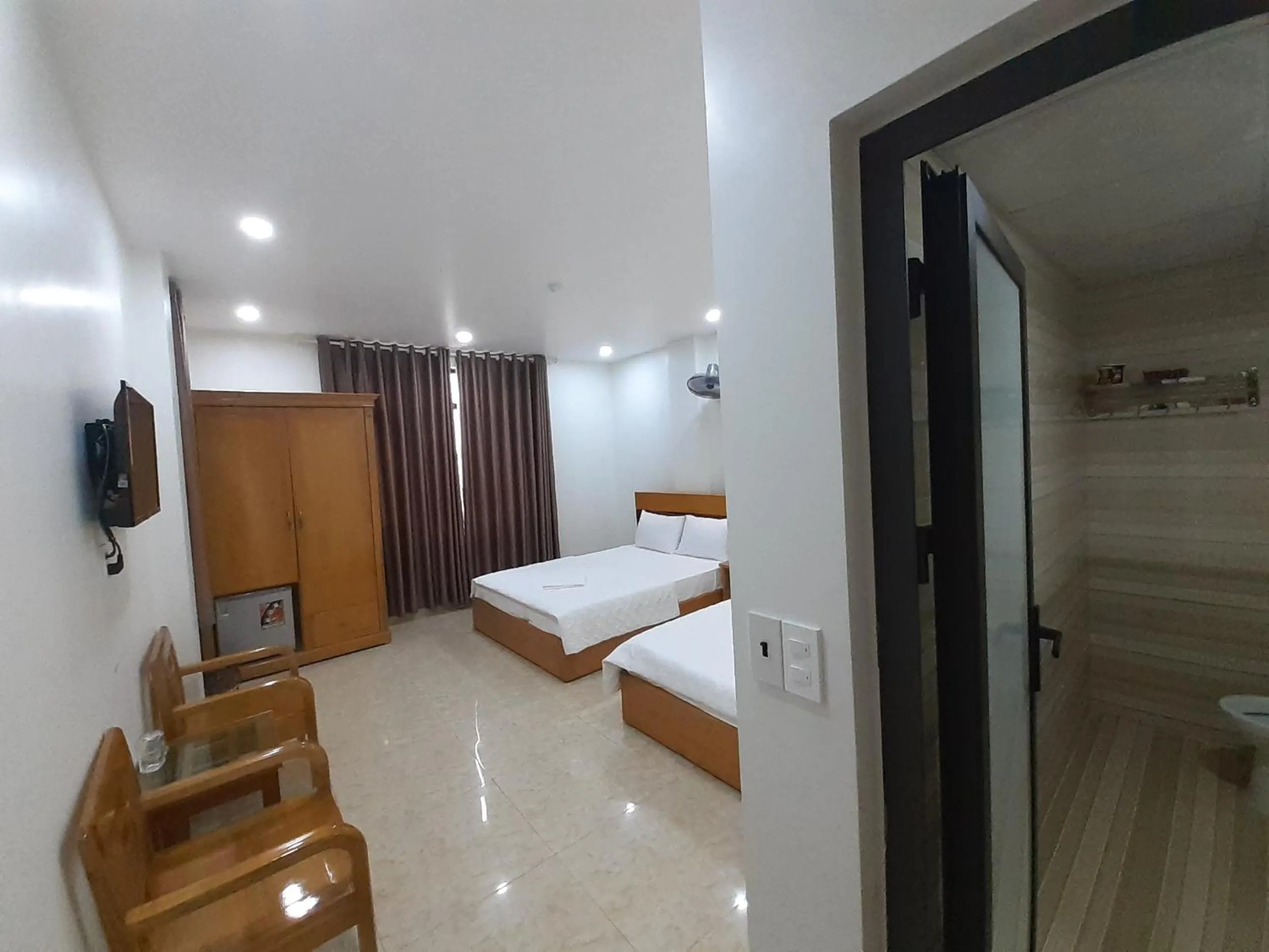 Bed in CatBa Sky View Hotel