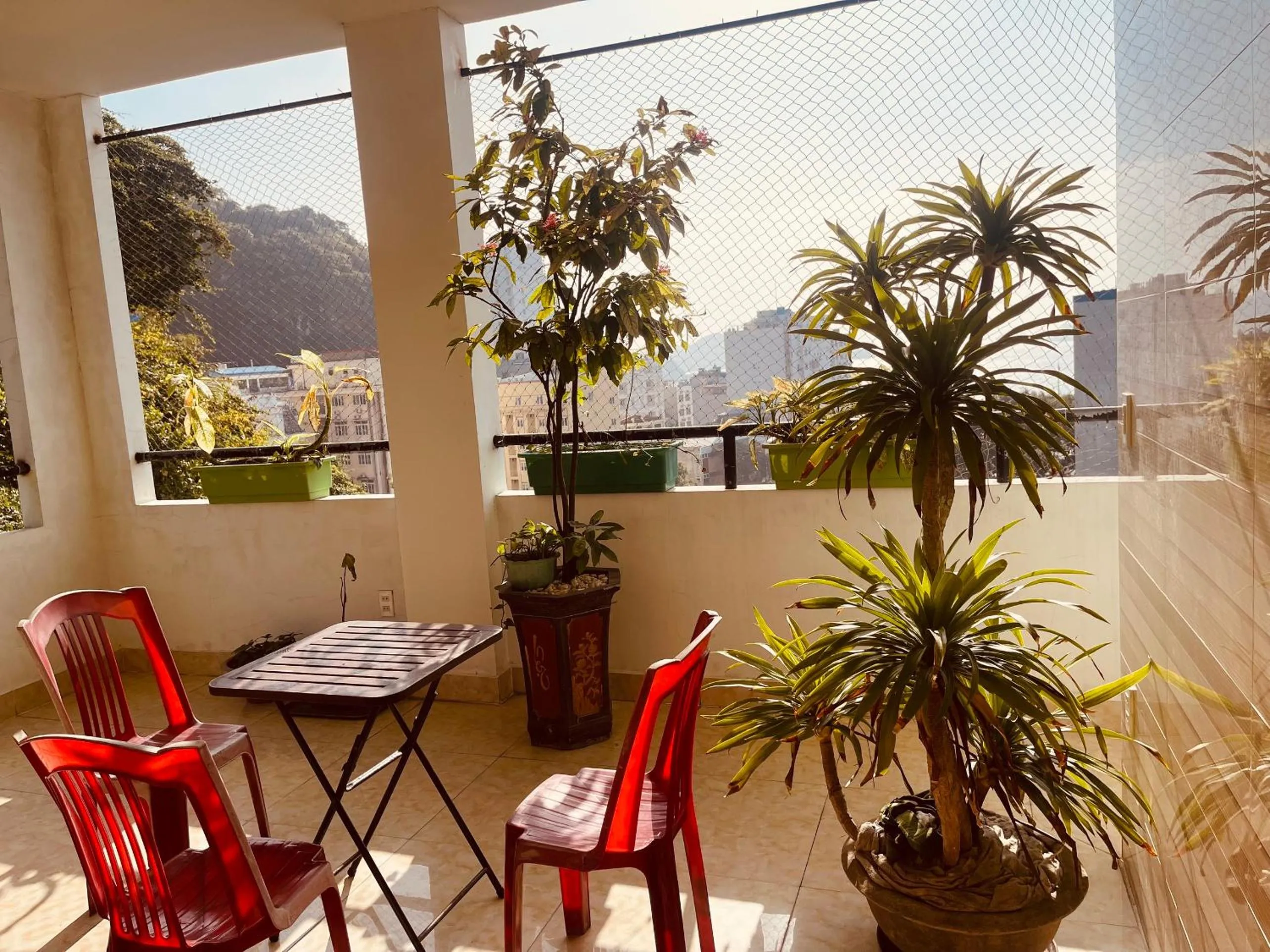 CatBa Sky View Hotel