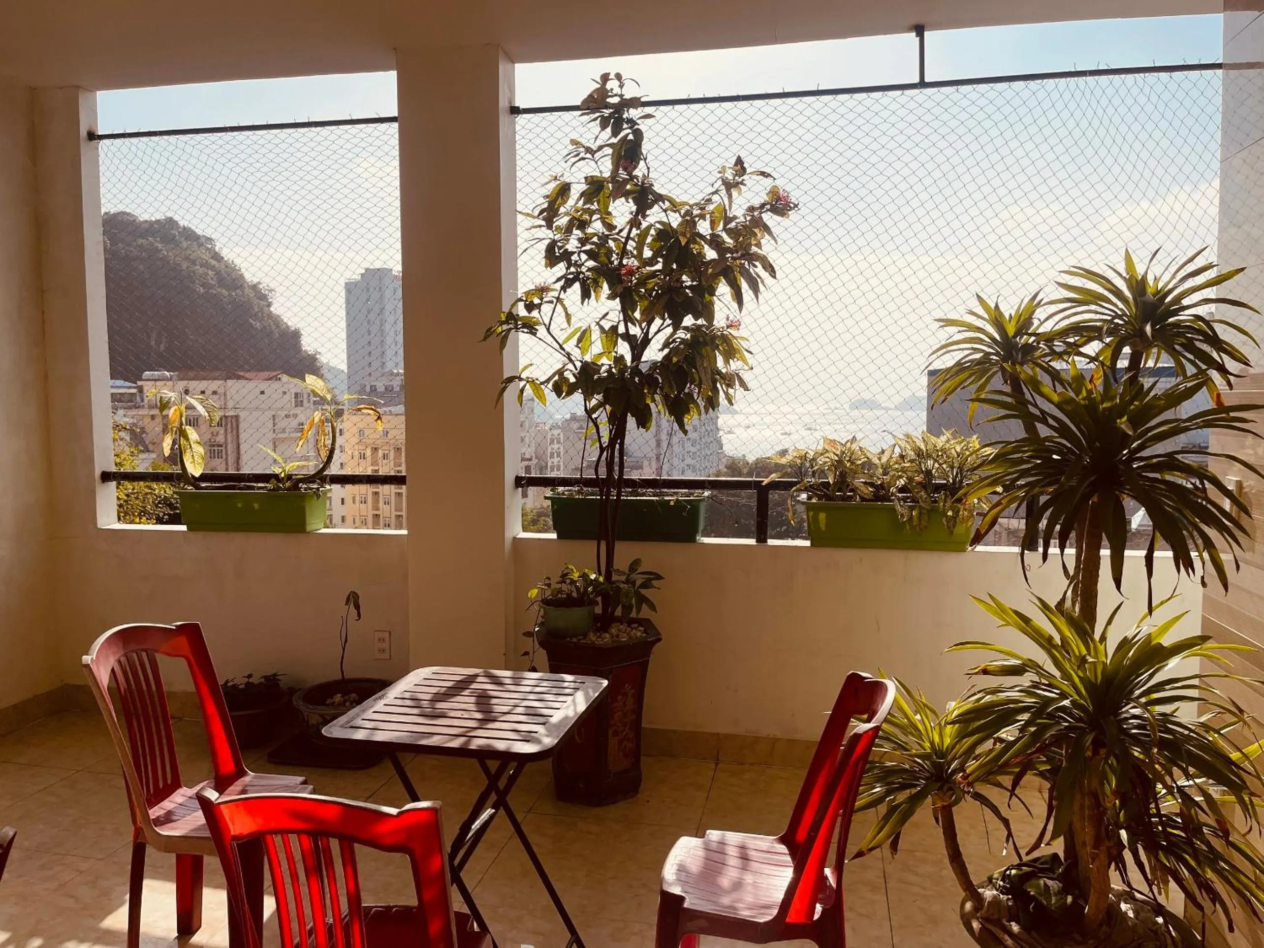 CatBa Sky View Hotel