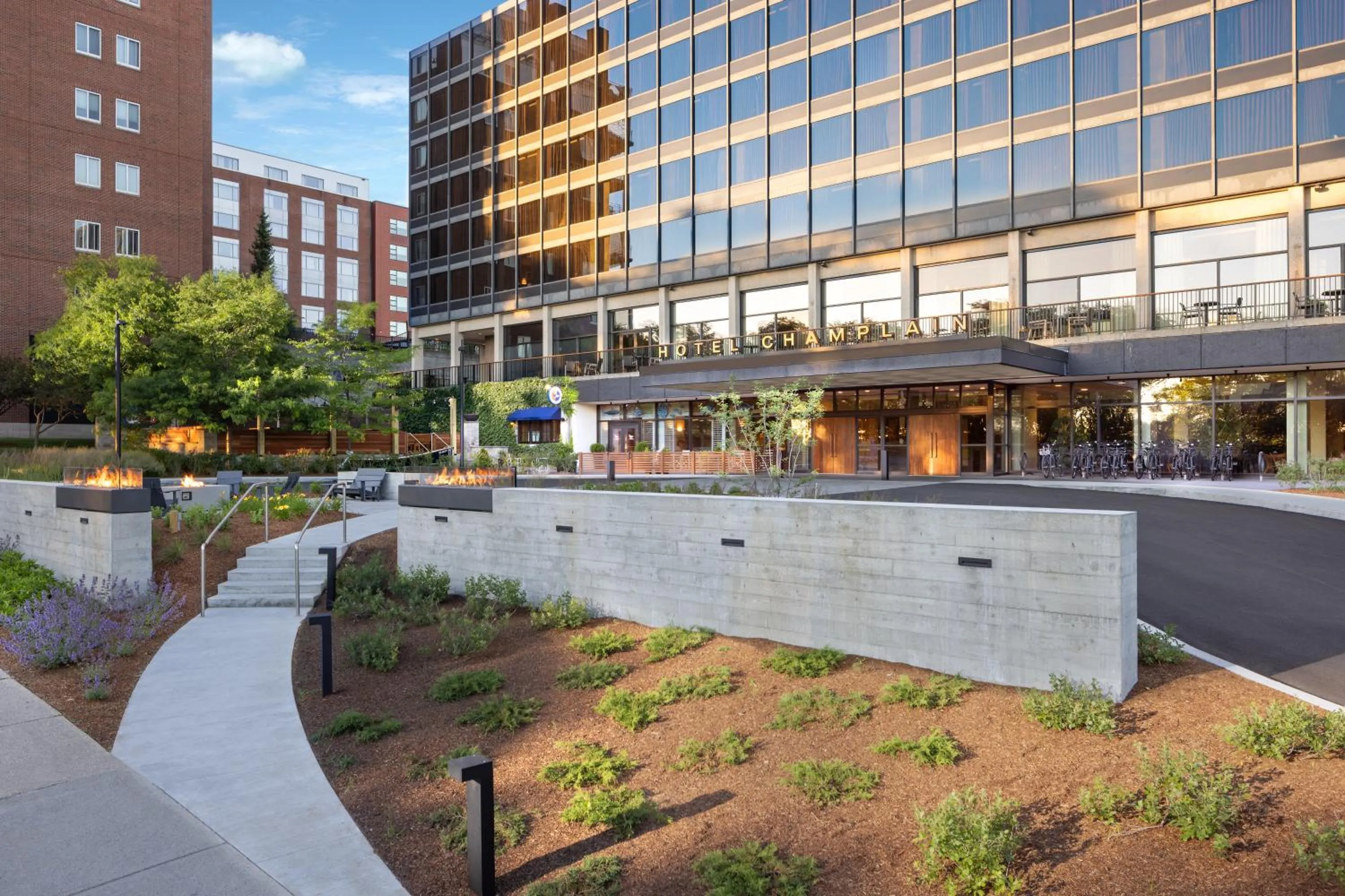 Property building in Hotel Champlain Burlington, Curio Collection by Hilton