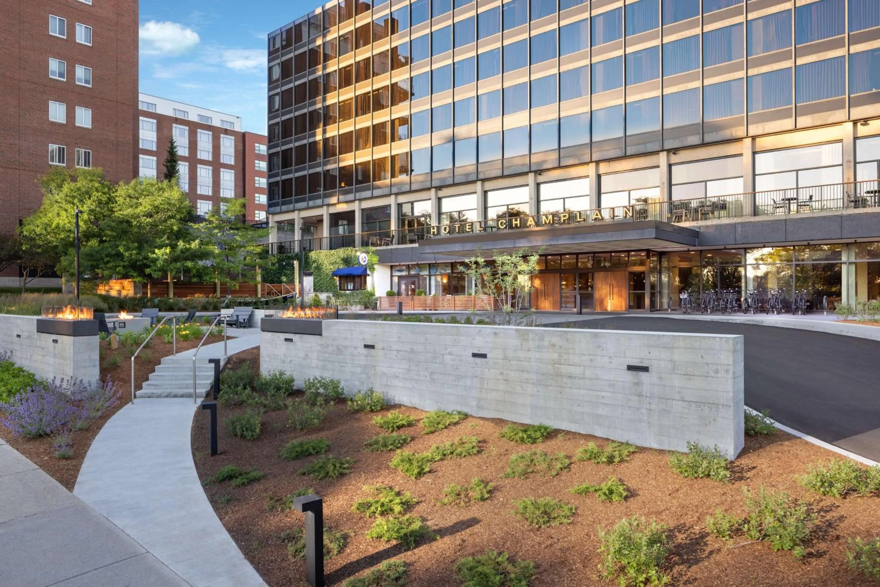 Property building in Hotel Champlain Burlington, Curio Collection by Hilton