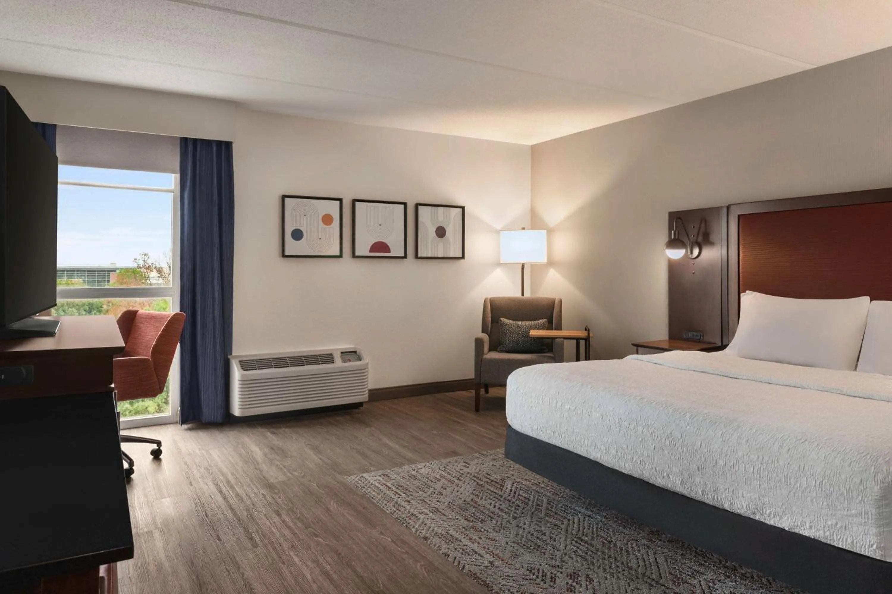 Bed in Hampton Inn Columbia-Downtown Historic District