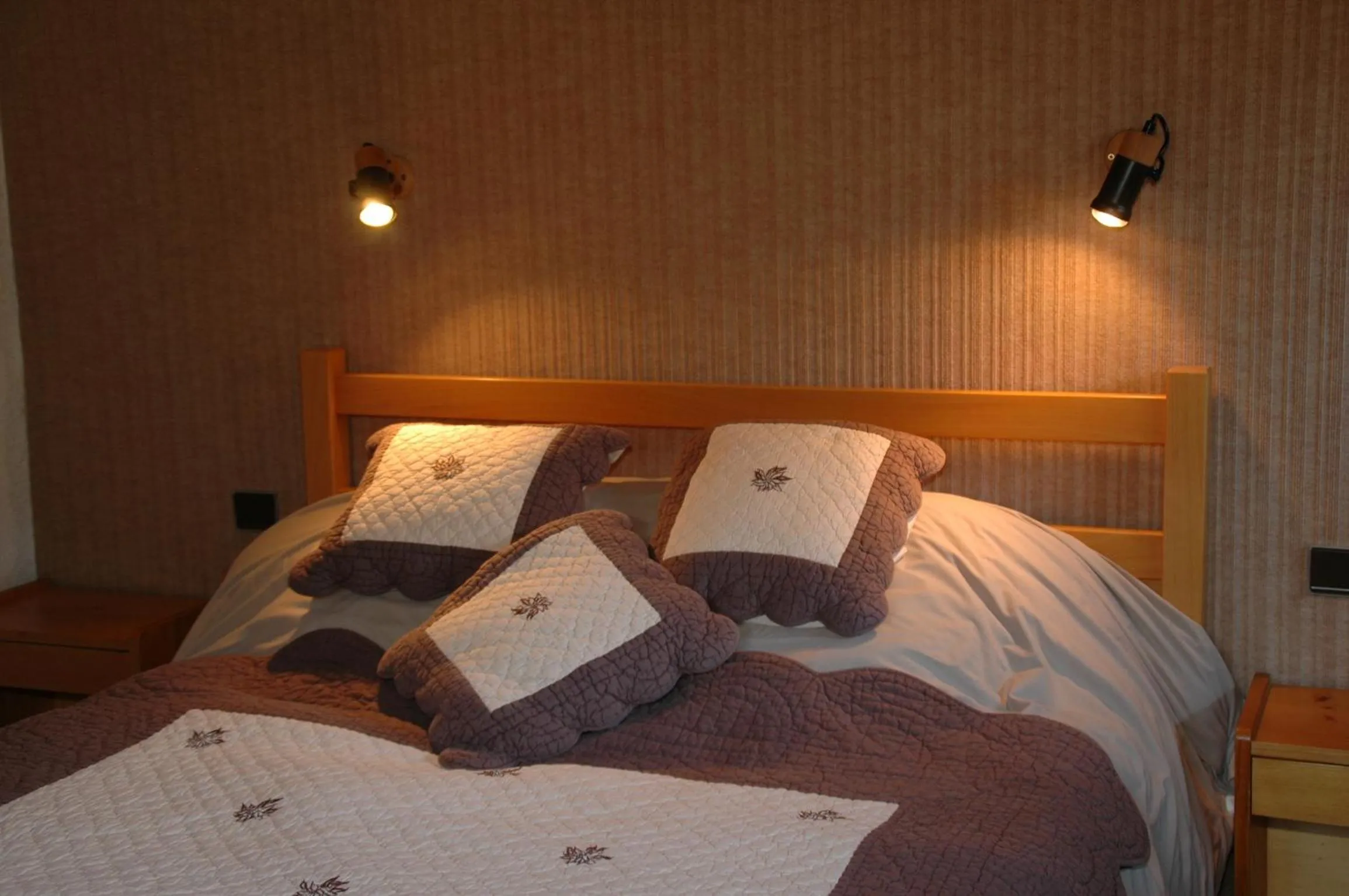 Bed in Résidence La Cour