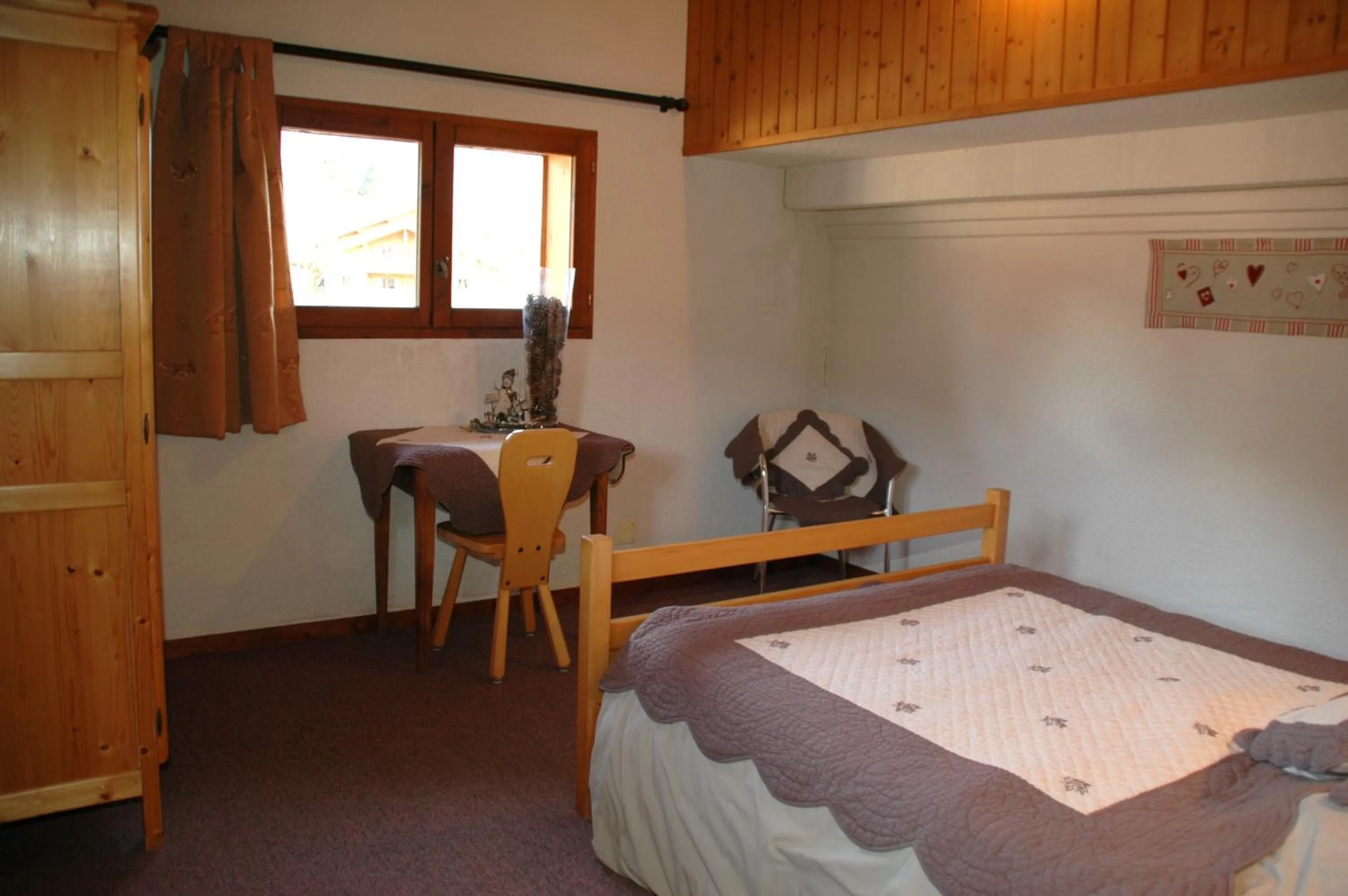 Bed in Résidence La Cour