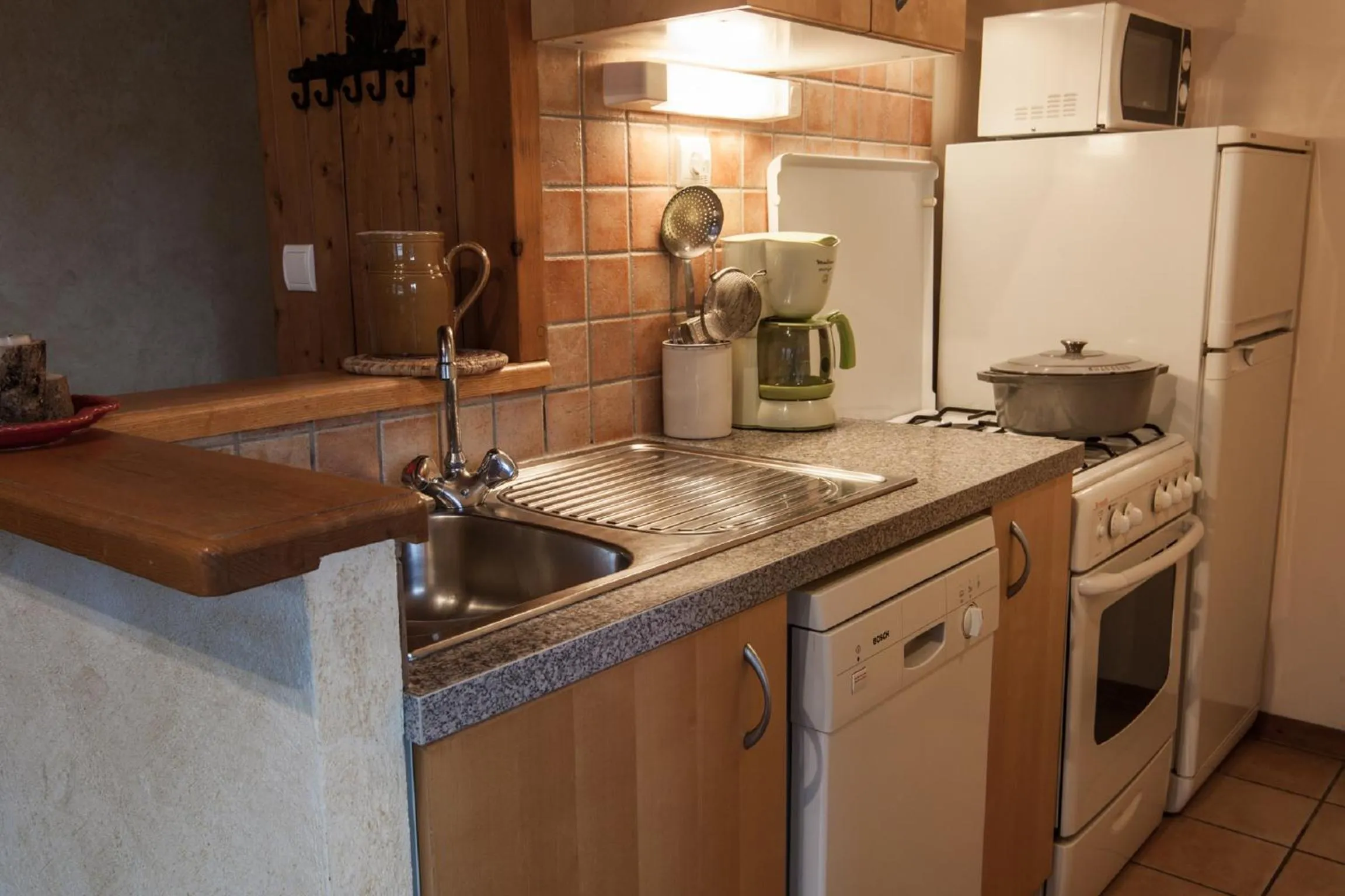 Kitchen or kitchenette in Appartements Giffre et Clesson - DAHU COMPAGNIE