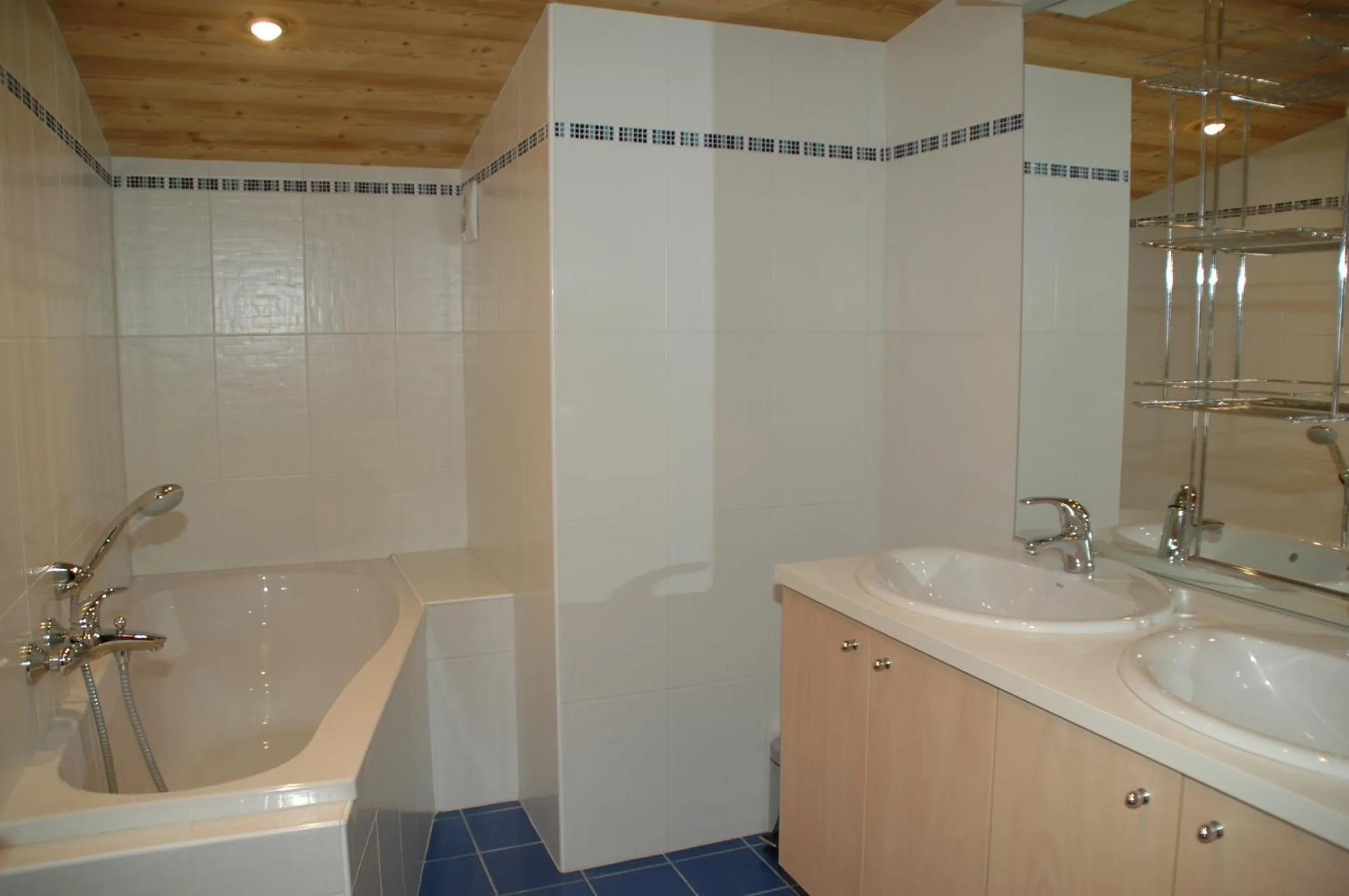 Bathroom in Appartements Giffre et Clesson - DAHU COMPAGNIE