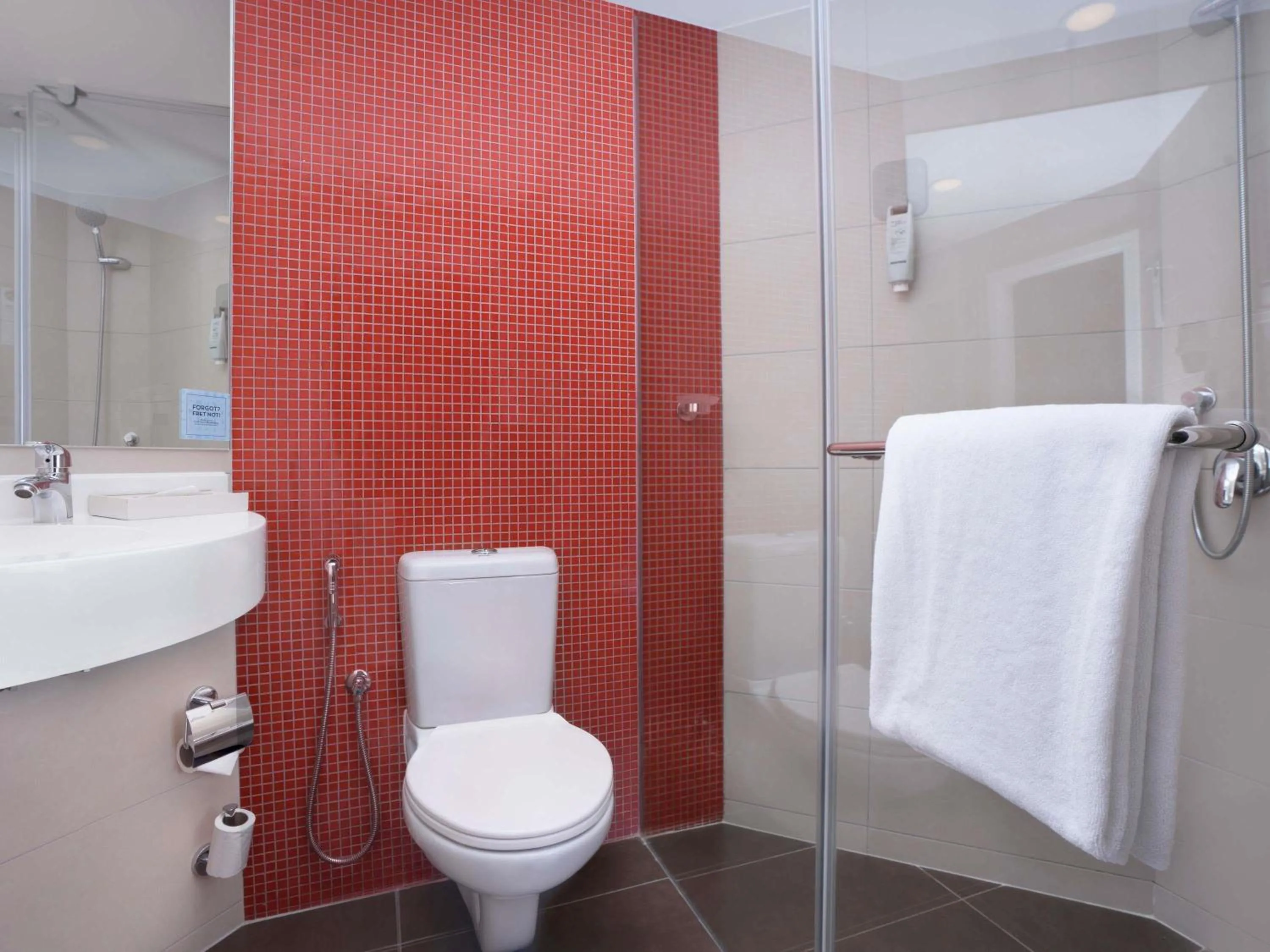 Bedroom in ibis New Delhi Aerocity - An Accor Brand