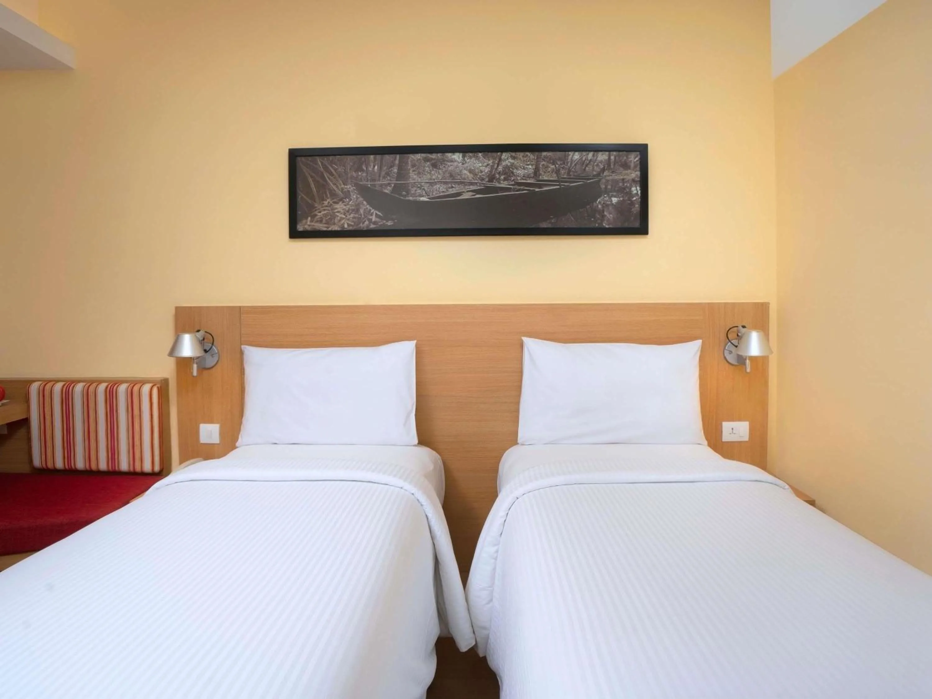 Bedroom, Bed in ibis New Delhi Aerocity - An Accor Brand