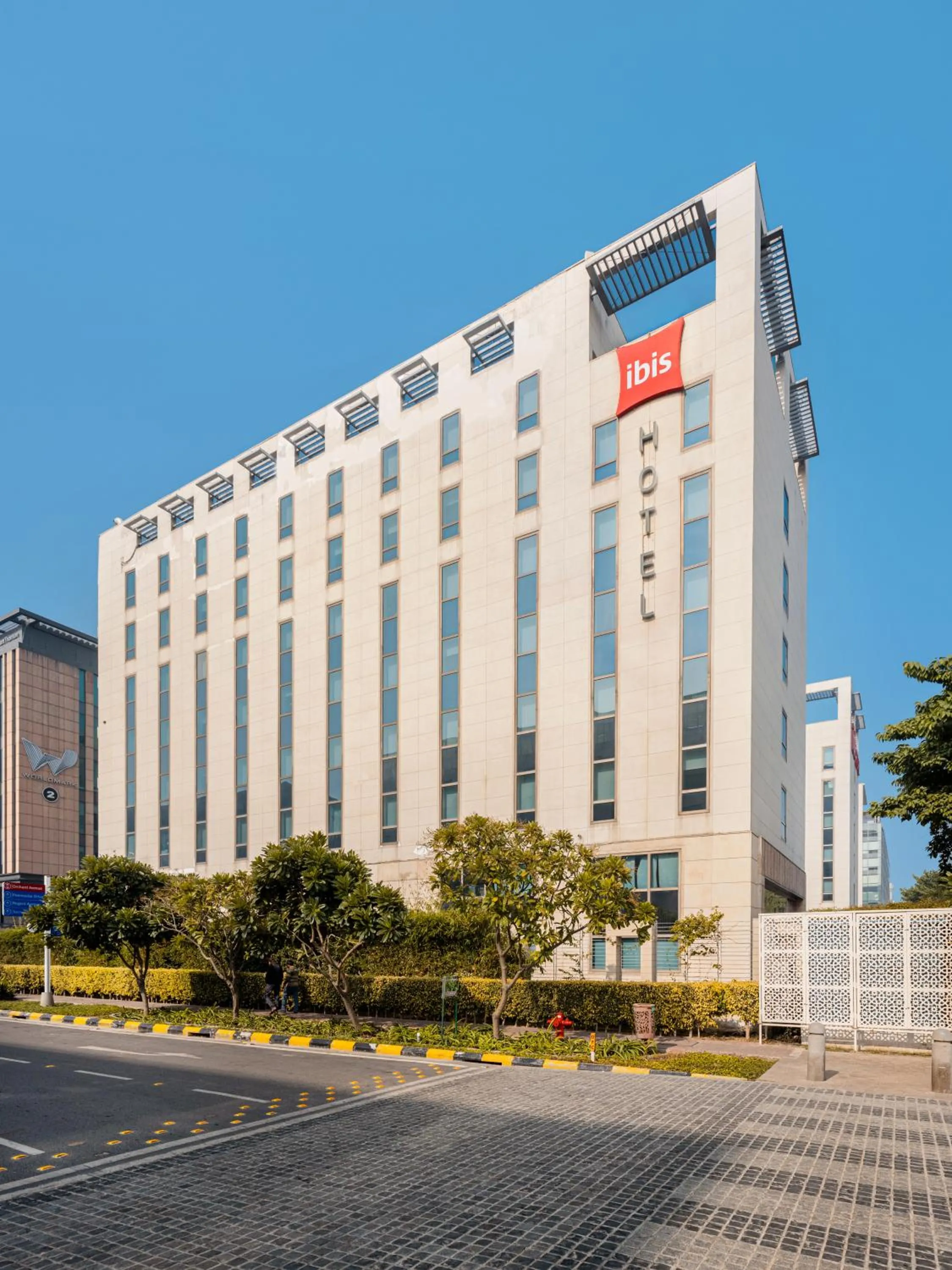 Property building in ibis New Delhi Aerocity - An Accor Brand