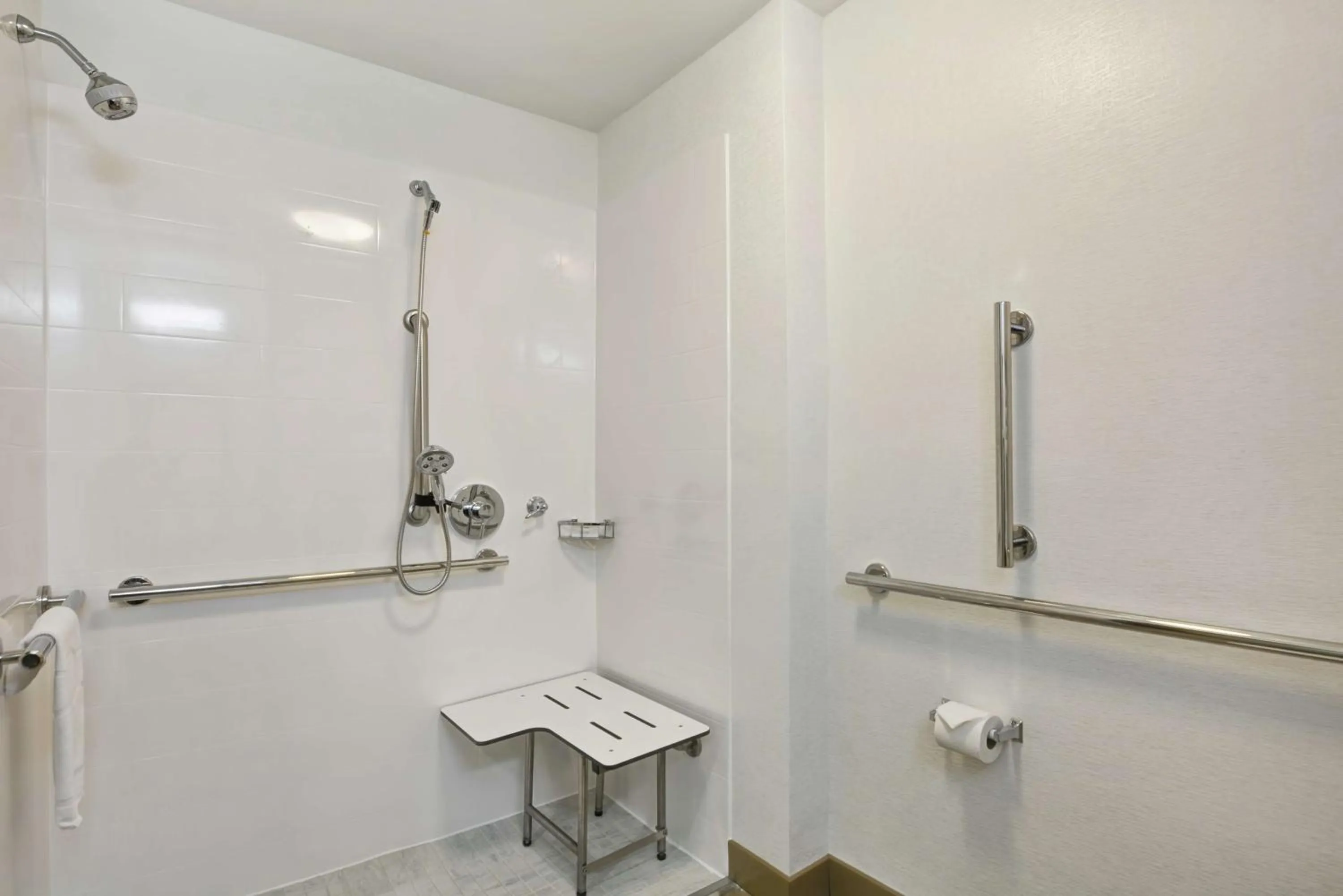 Bathroom in Hampton Inn & Suites Boynton Beach