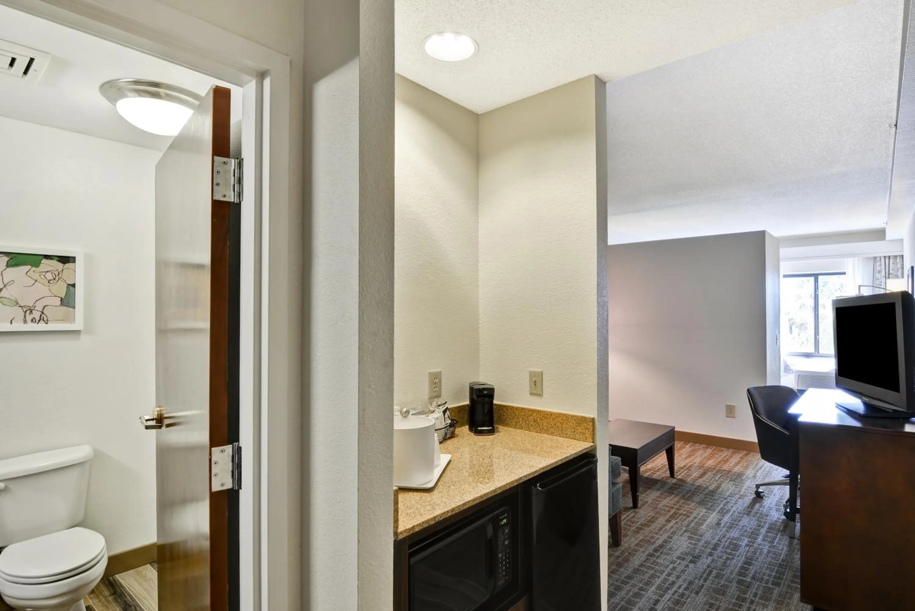 Living room in Hampton Inn & Suites Boynton Beach