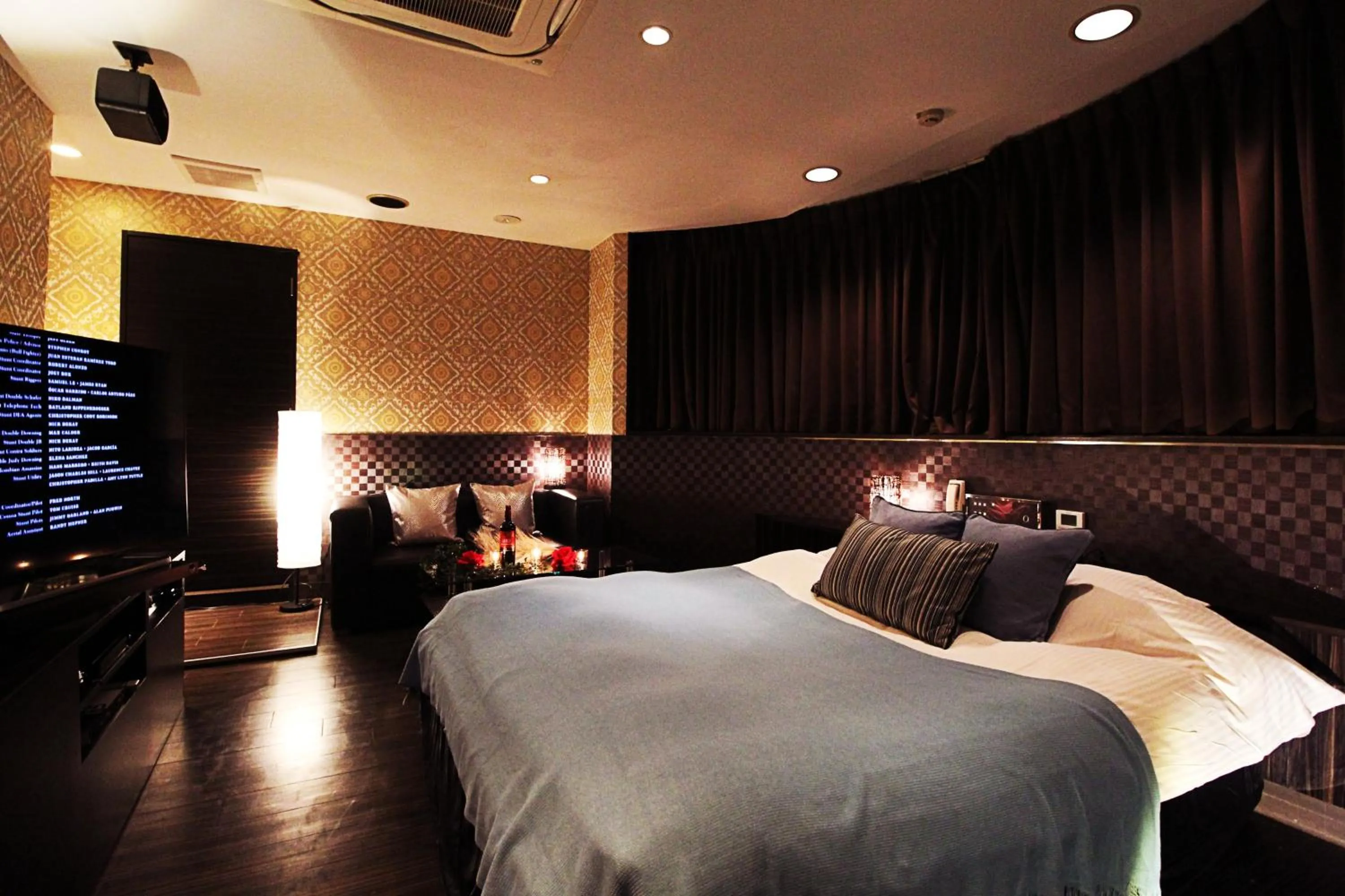 Bed in HOTEL O2 -全室人工ラドン温泉-Adult only