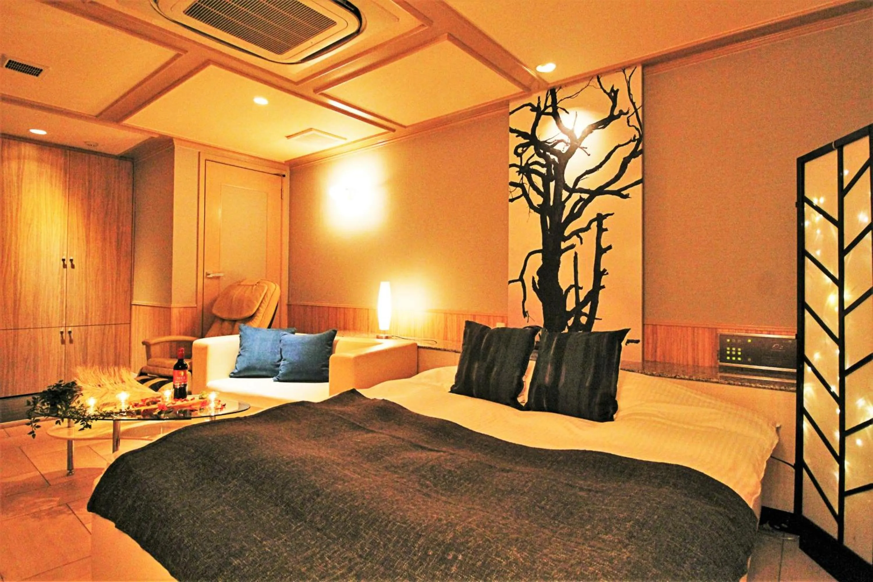 Bed in HOTEL O2 -全室人工ラドン温泉-Adult only