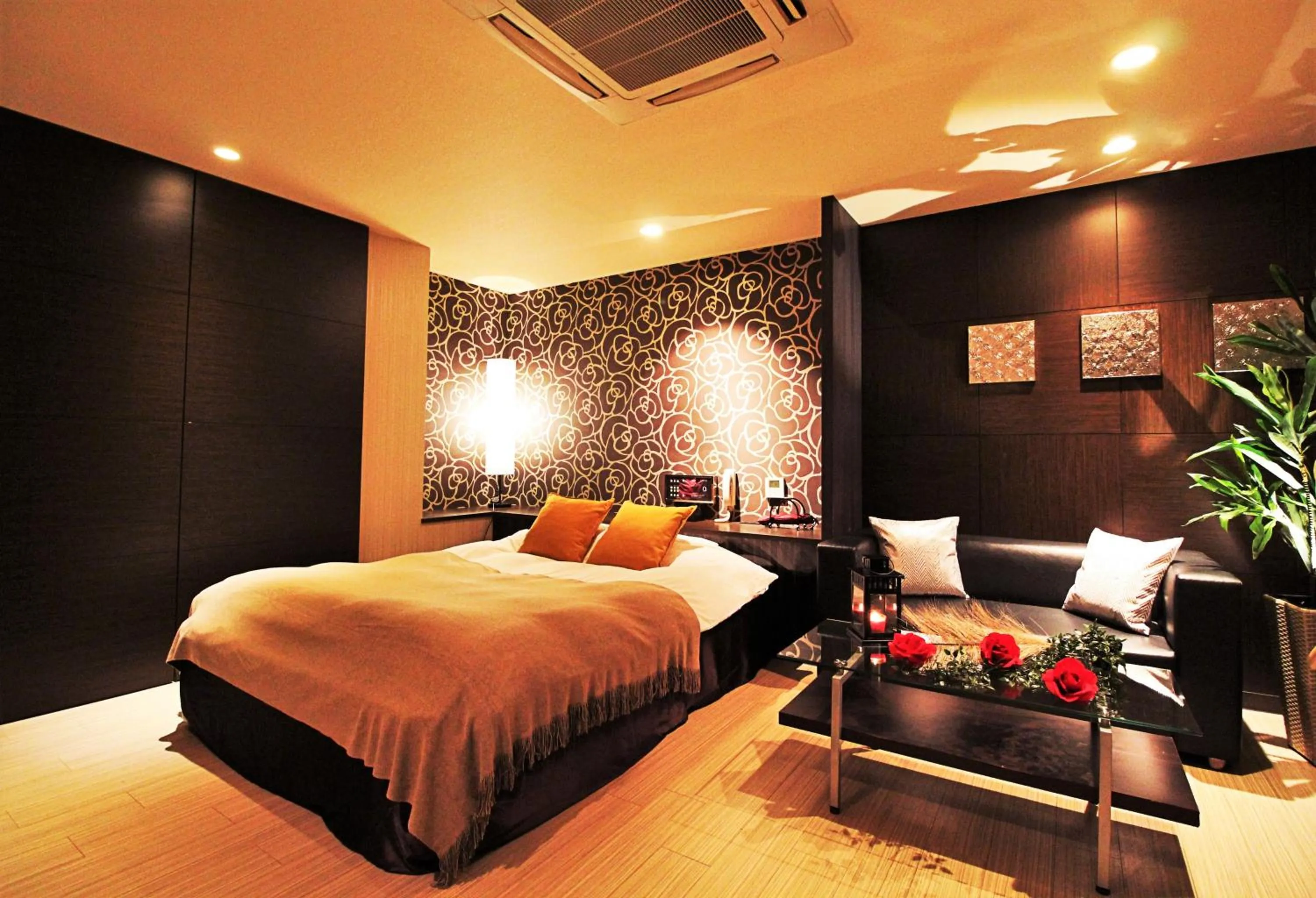 Bed in HOTEL O2 -全室人工ラドン温泉-Adult only