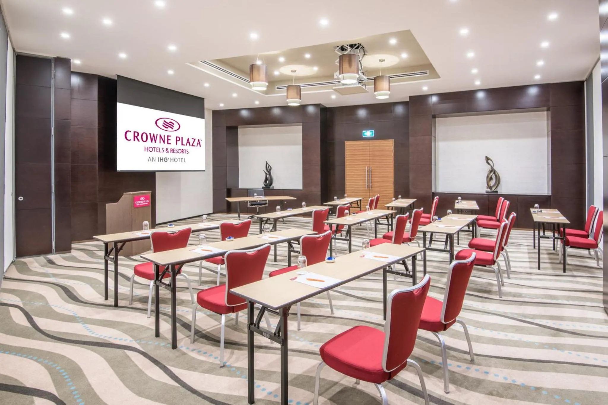 Meeting/conference room in Crowne Plaza Doha - The Business Park by IHG
