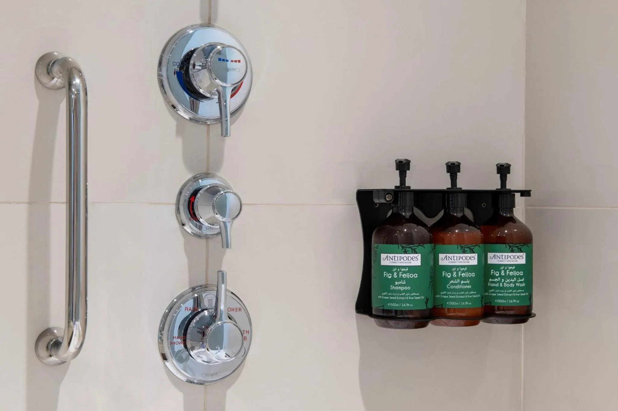 Photo of the whole room in Crowne Plaza Doha - The Business Park by IHG