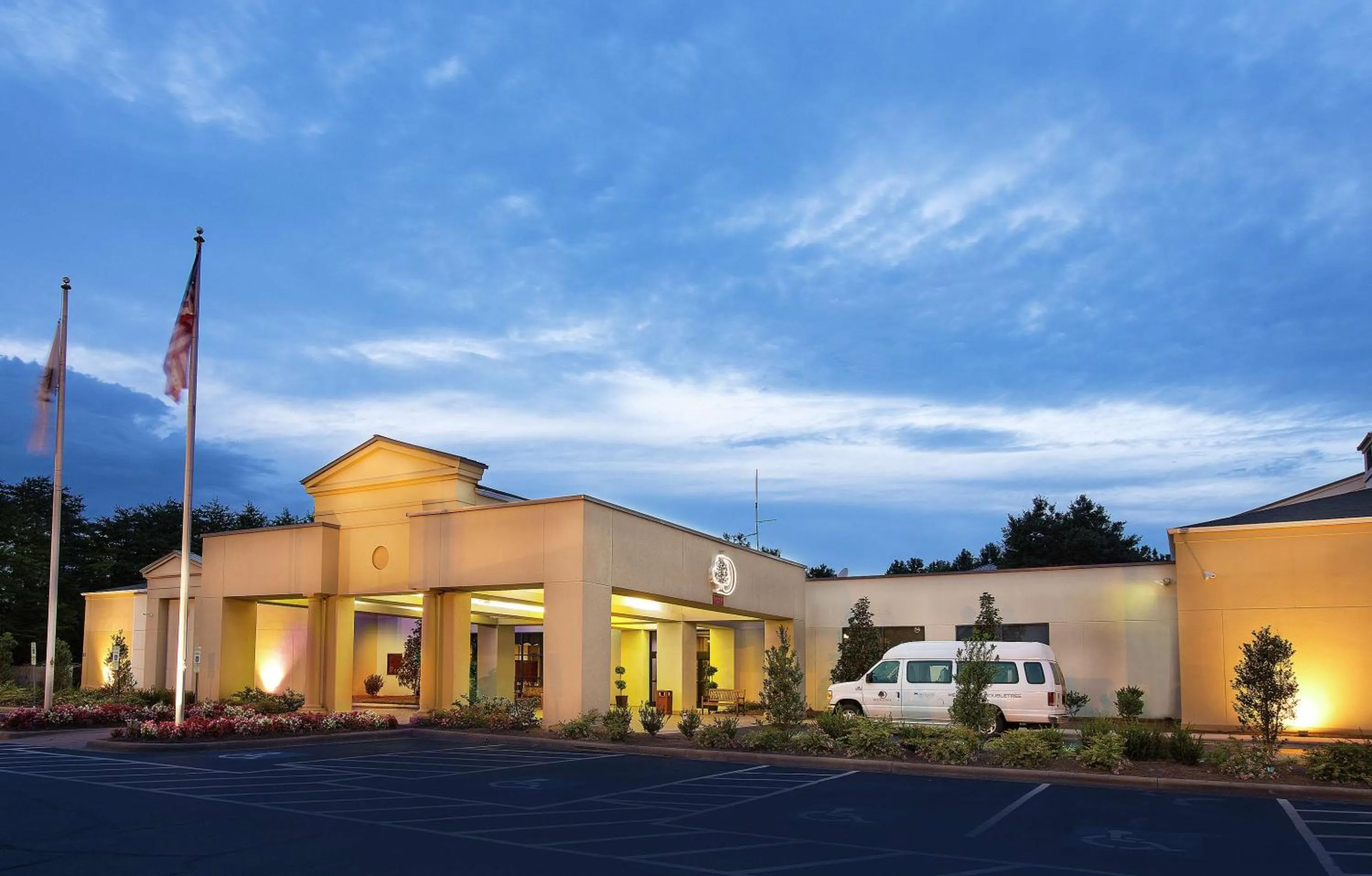 Property building in DoubleTree by Hilton Charlotte Airport