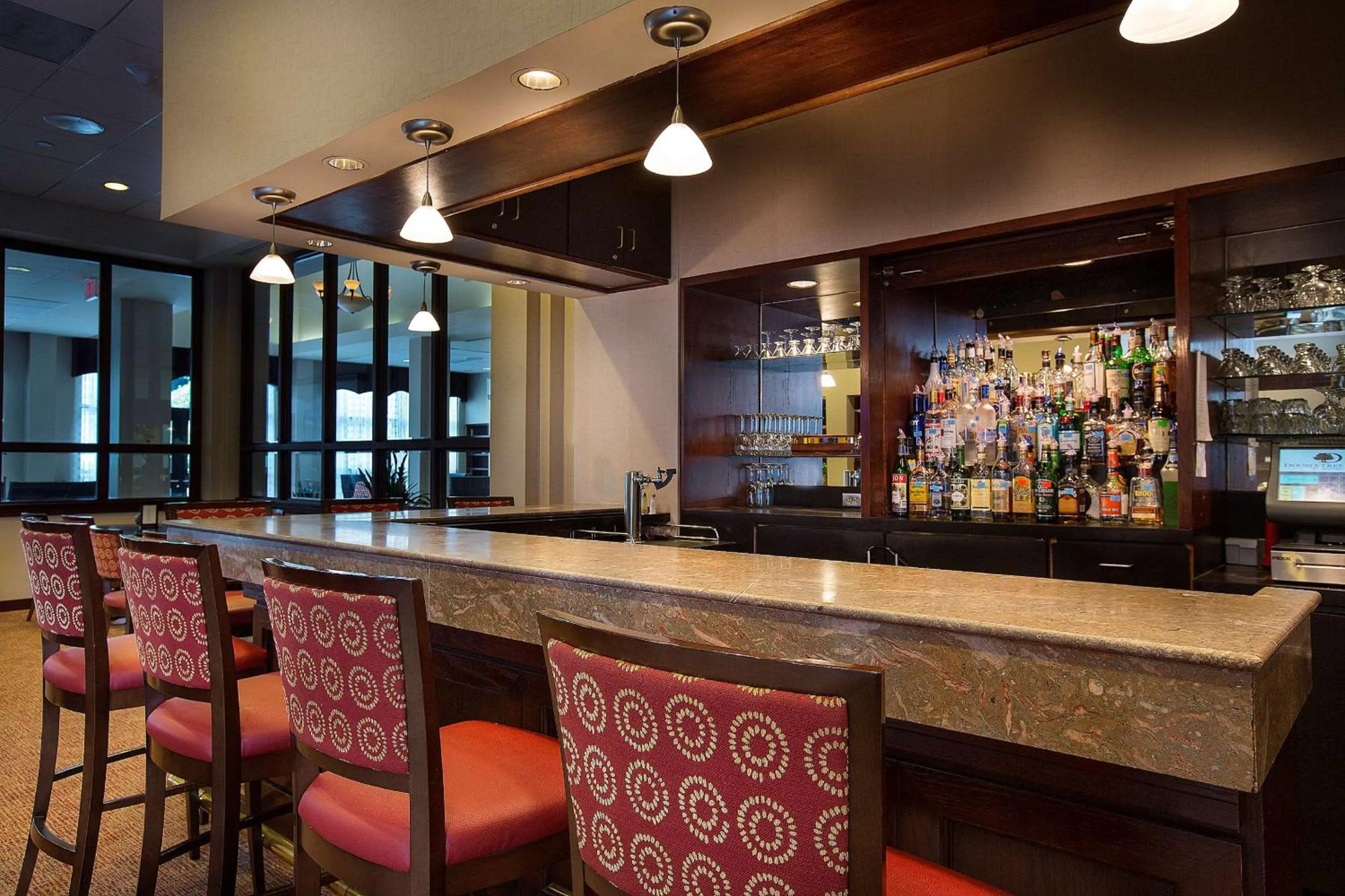 Lounge or bar in DoubleTree by Hilton Charlotte Airport