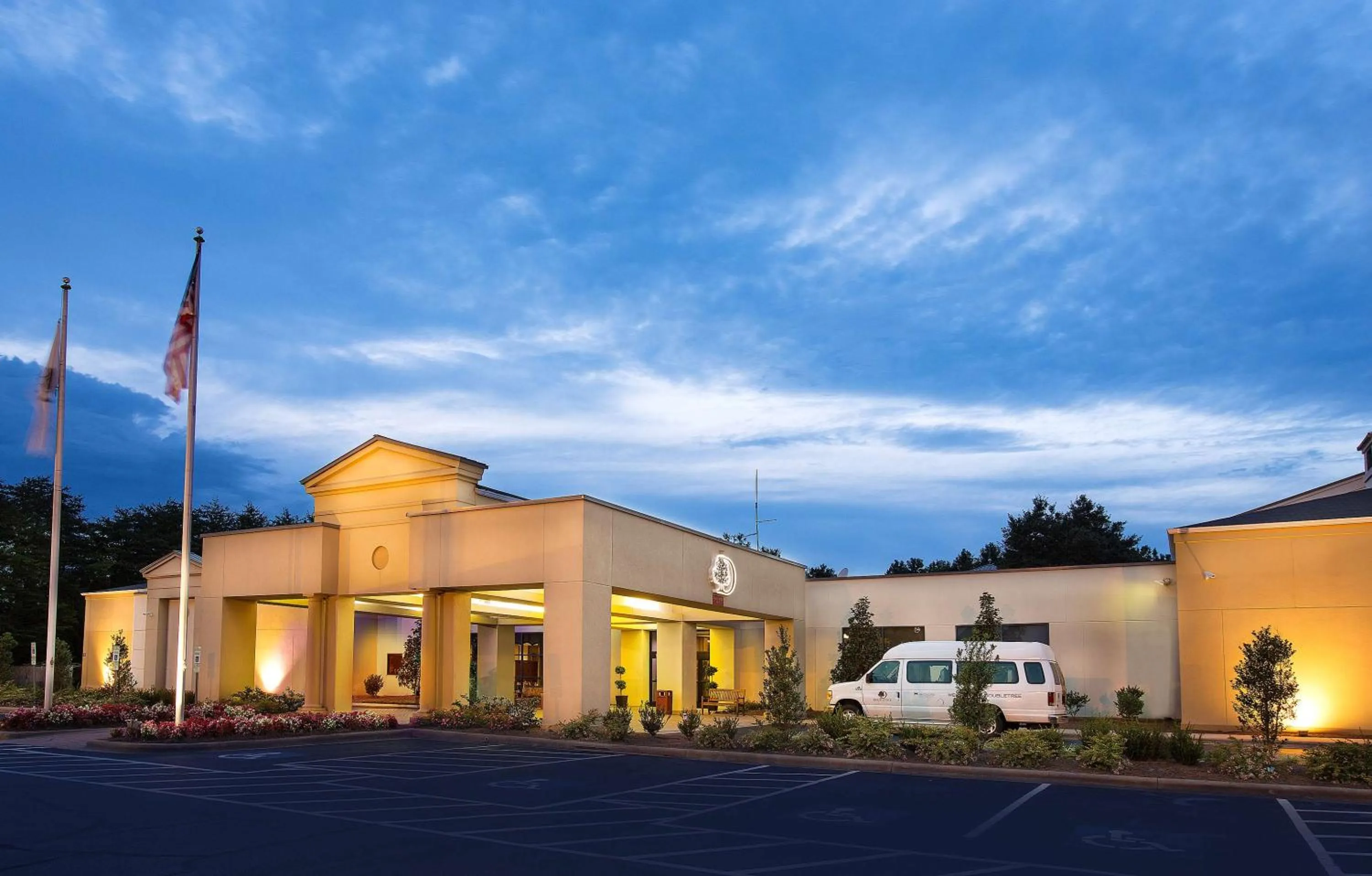 Property building in DoubleTree by Hilton Charlotte Airport