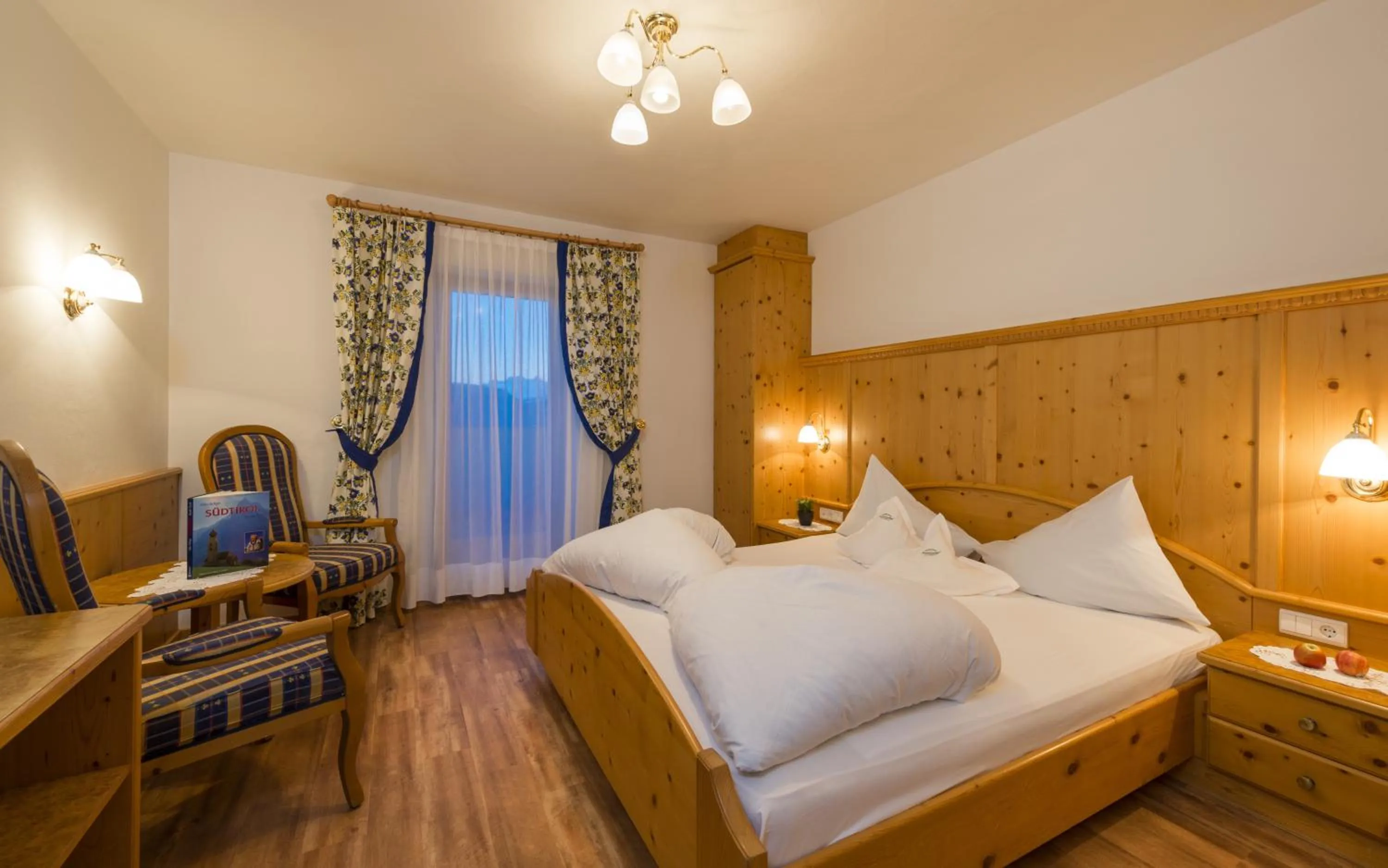 Photo of the whole room, Bed in Granpanorama Wellnesshotel Sambergerhof Superior