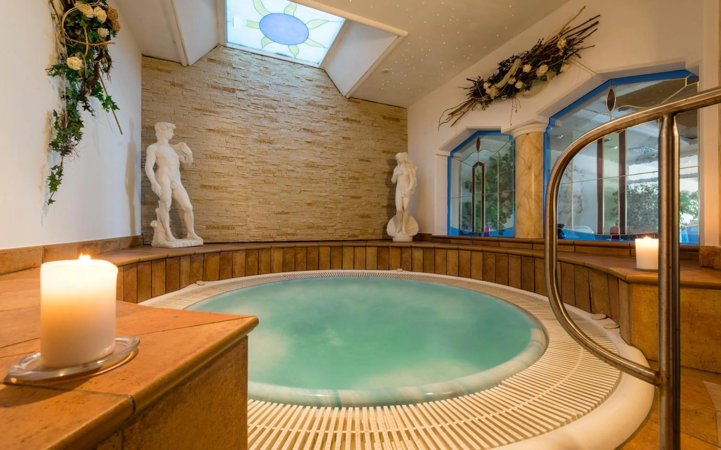 Hot Tub in Granpanorama Wellnesshotel Sambergerhof Superior