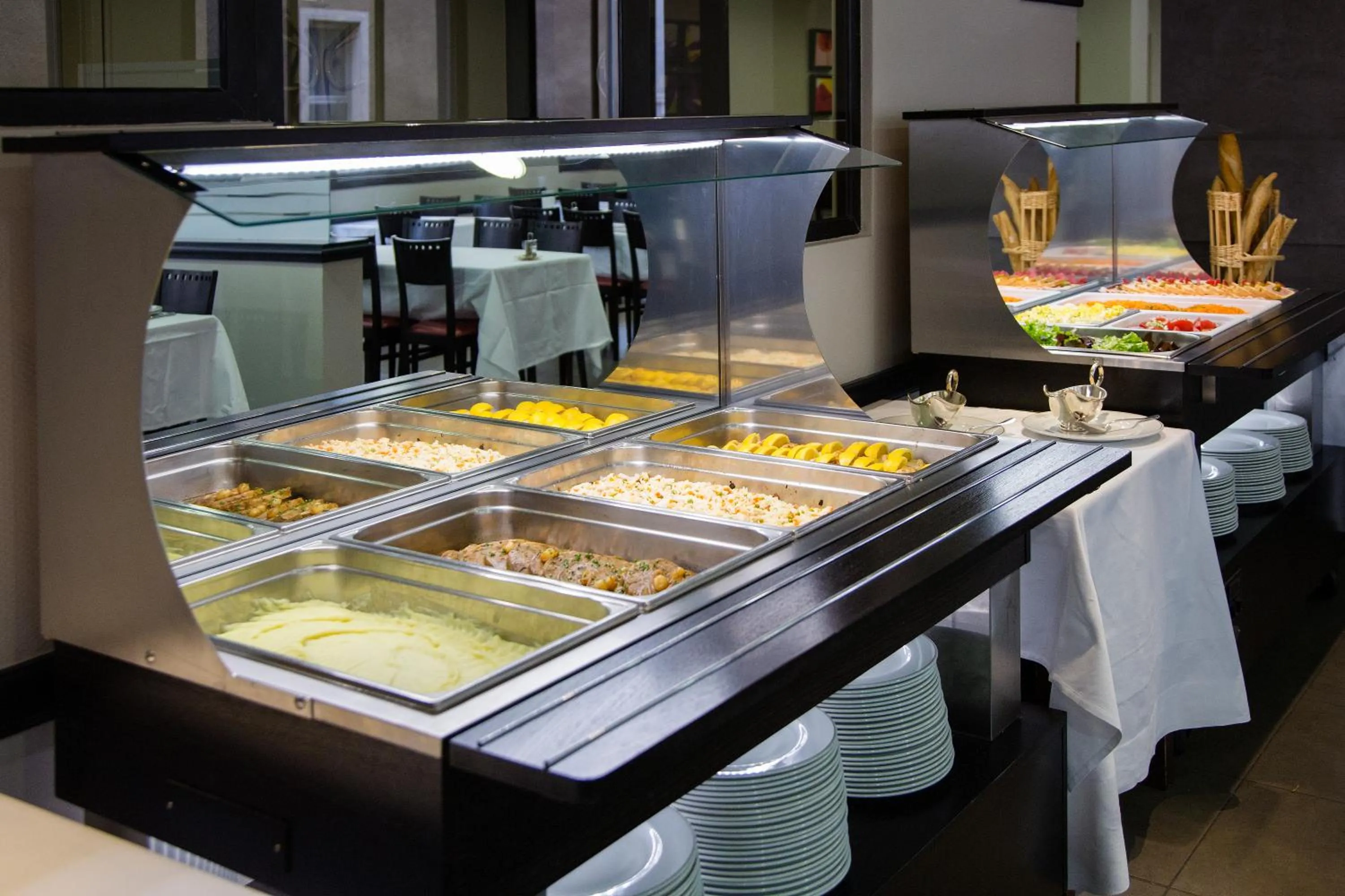 Lunch in Hôtel National