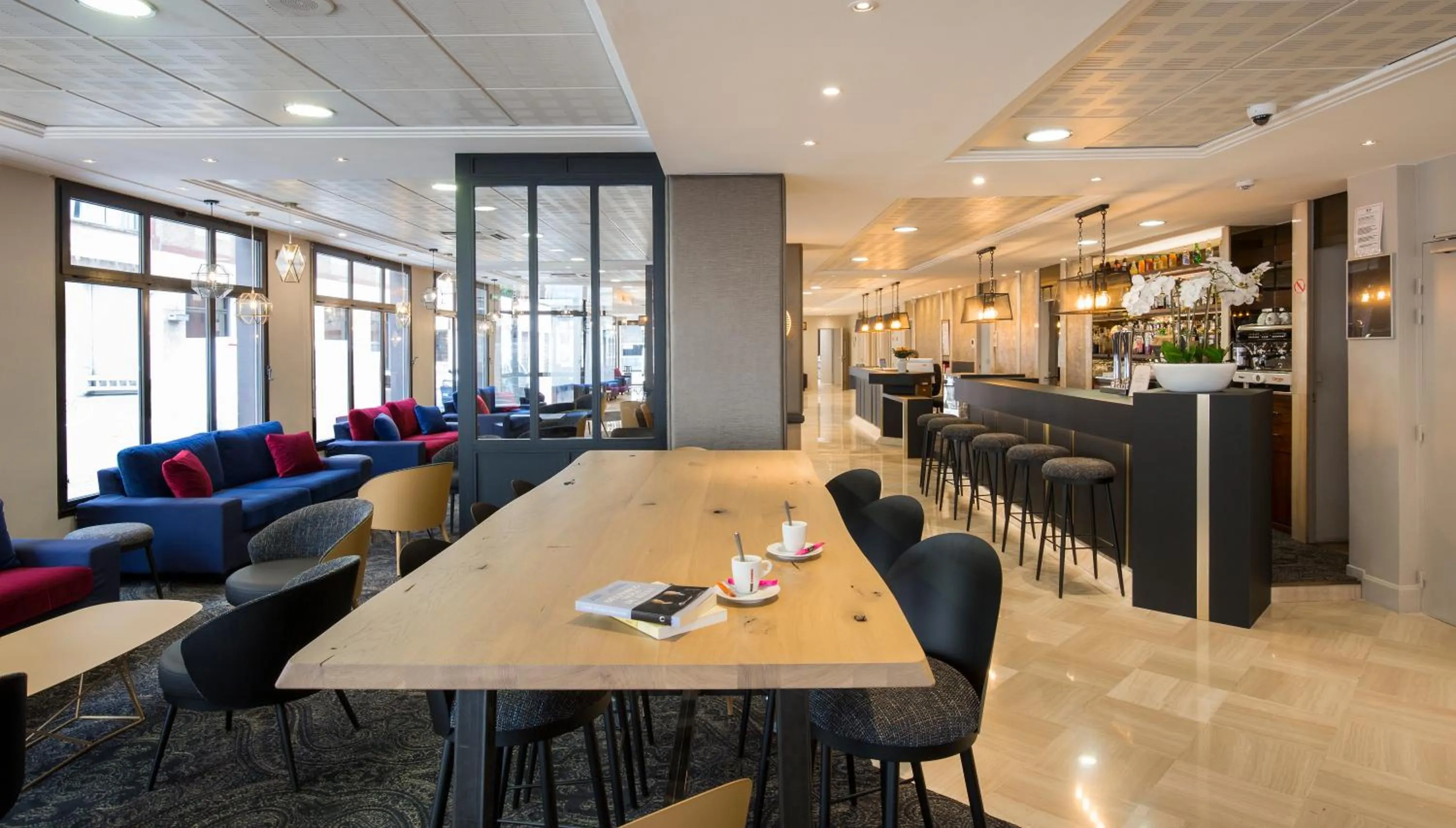 Lobby or reception in Hôtel National