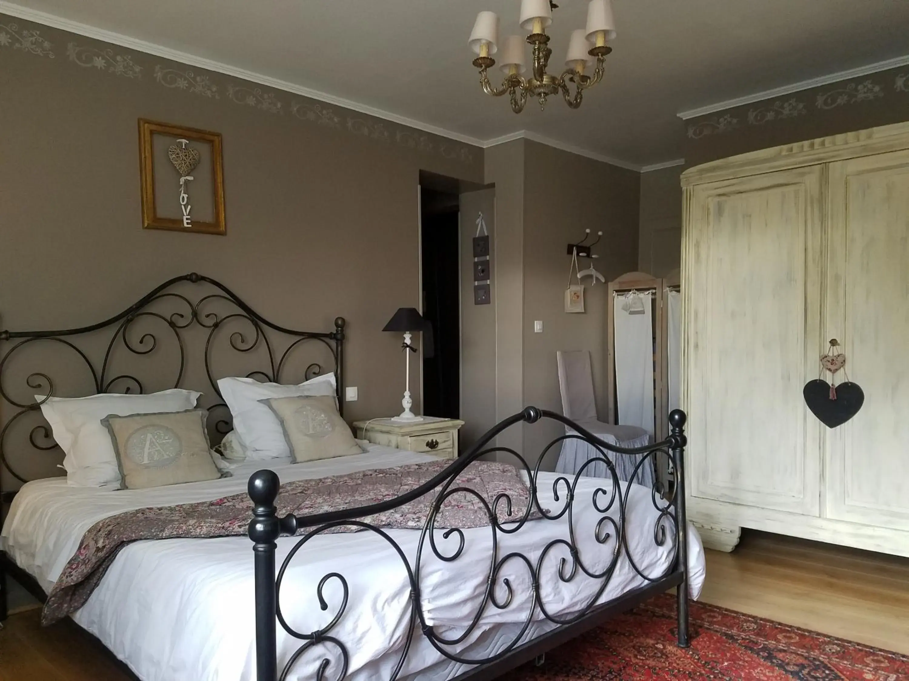 Double Room - single occupancy in Chambres d'Hôtes Le Clos Du Verger Double Room - single occupancy in Chambres d'Hôtes Le Clos Du Verger