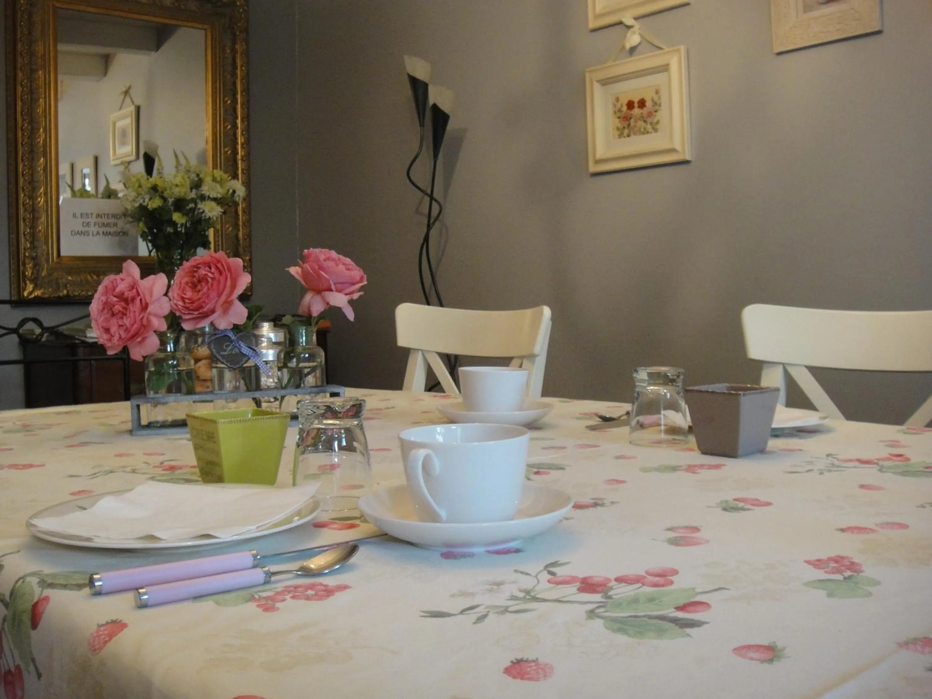 Dining area in Chambres d'Hôtes Le Clos Du Verger