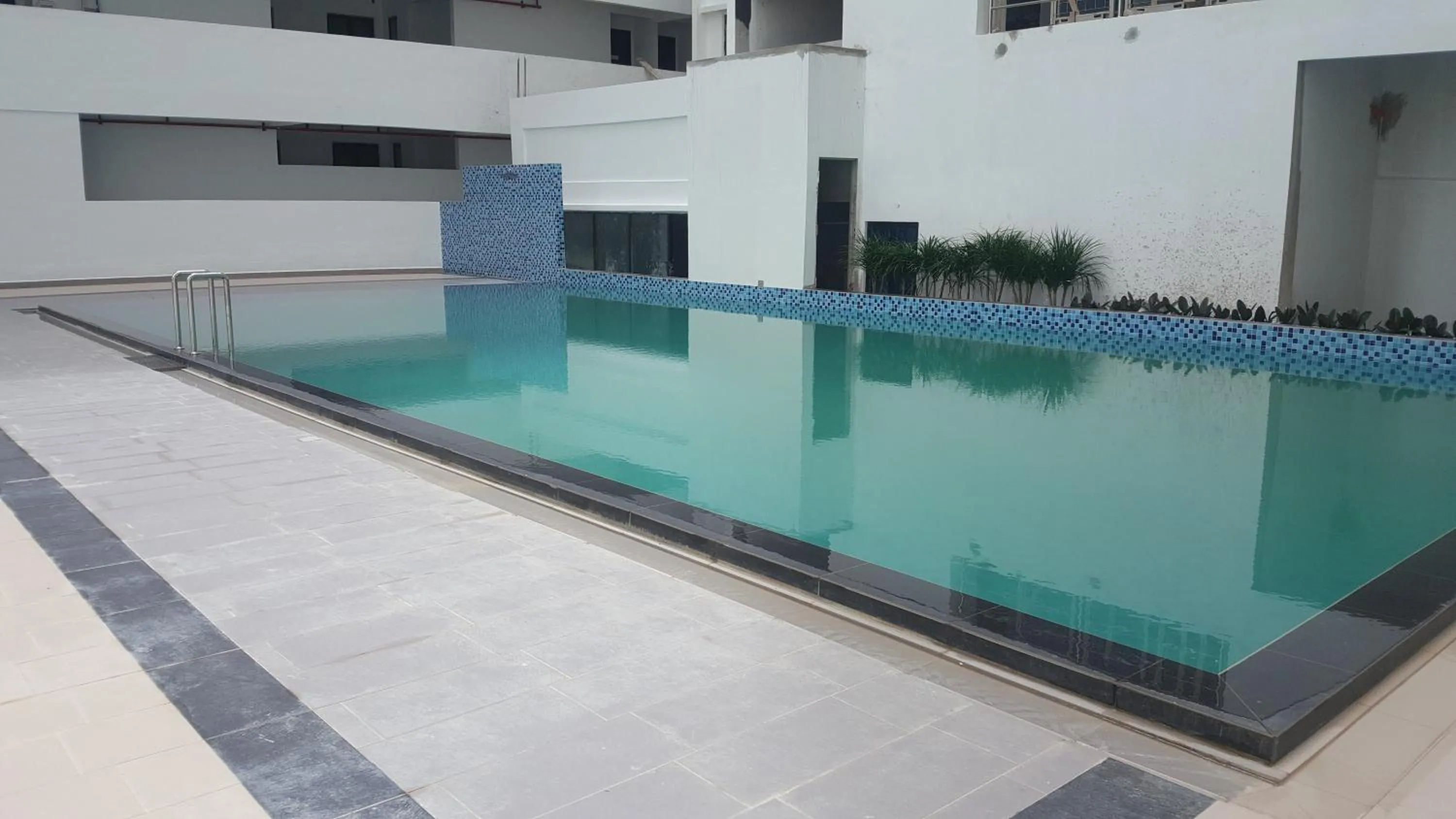 Swimming pool in Prestige Sky Riverfront