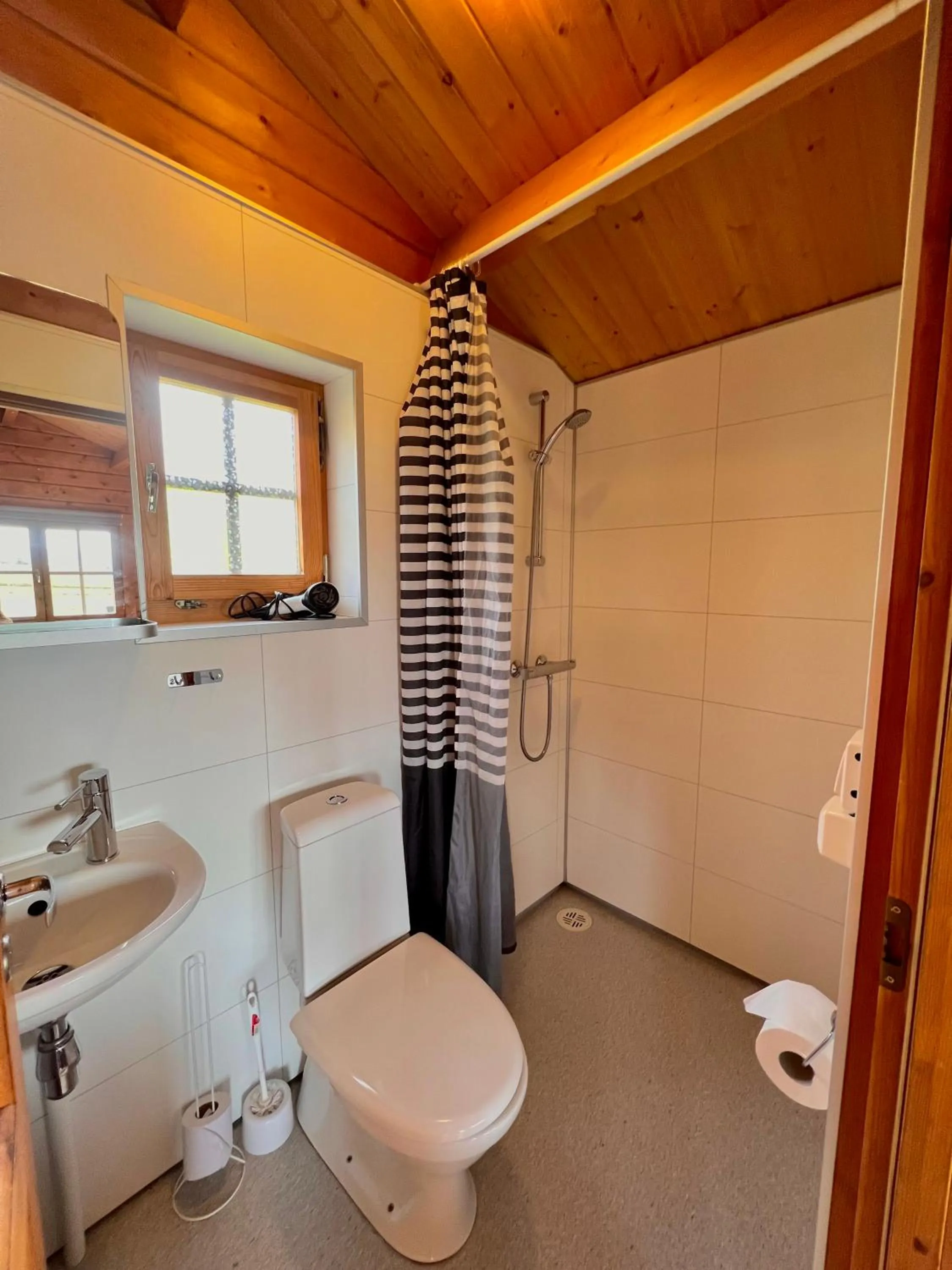 Toilet in Guesthouse Nypugardar