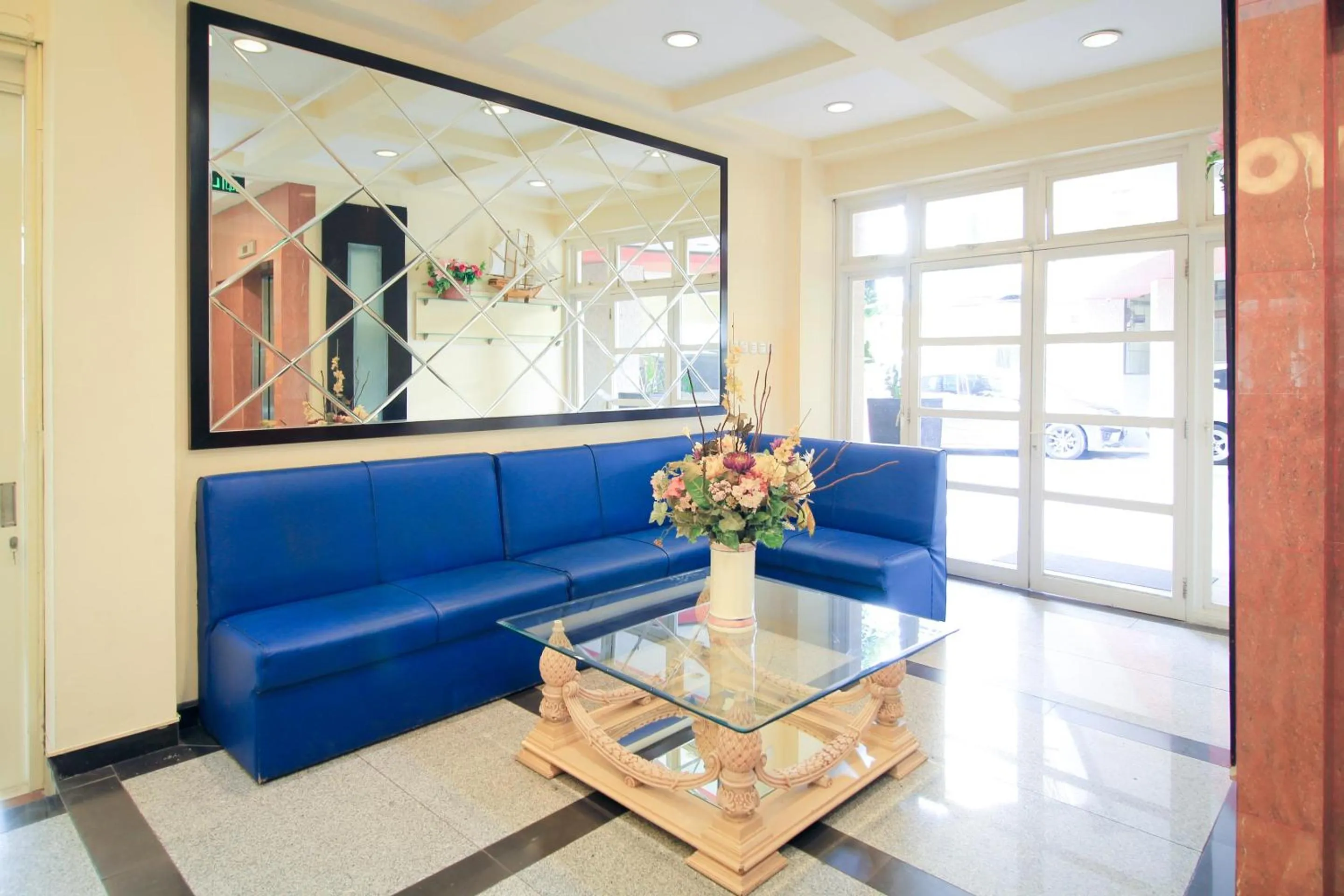 Lobby or reception in Capital O 175 K-60 Residence
