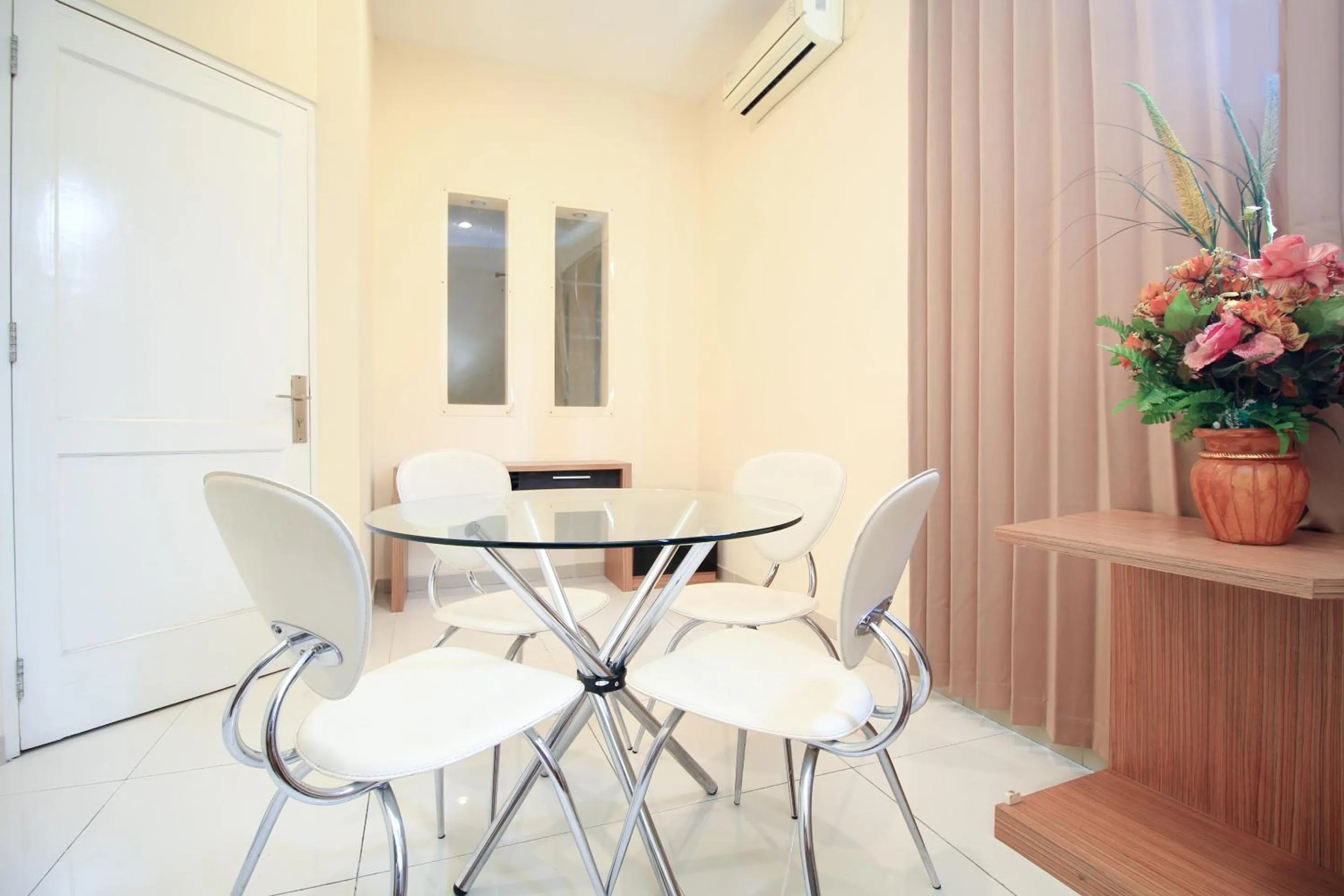 Lobby or reception in Capital O 175 K-60 Residence